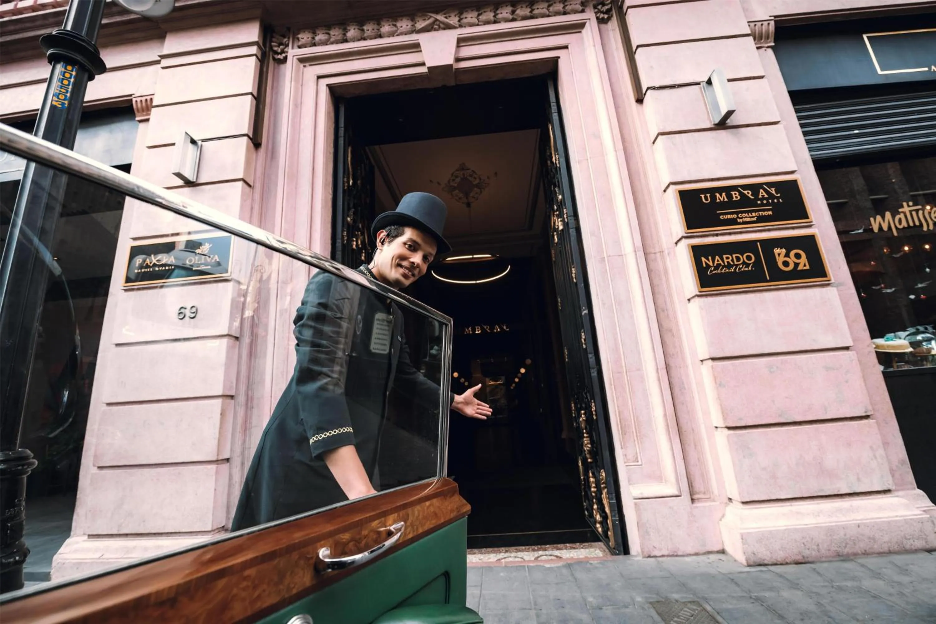 Sports in Umbral, Curio Collection By Hilton