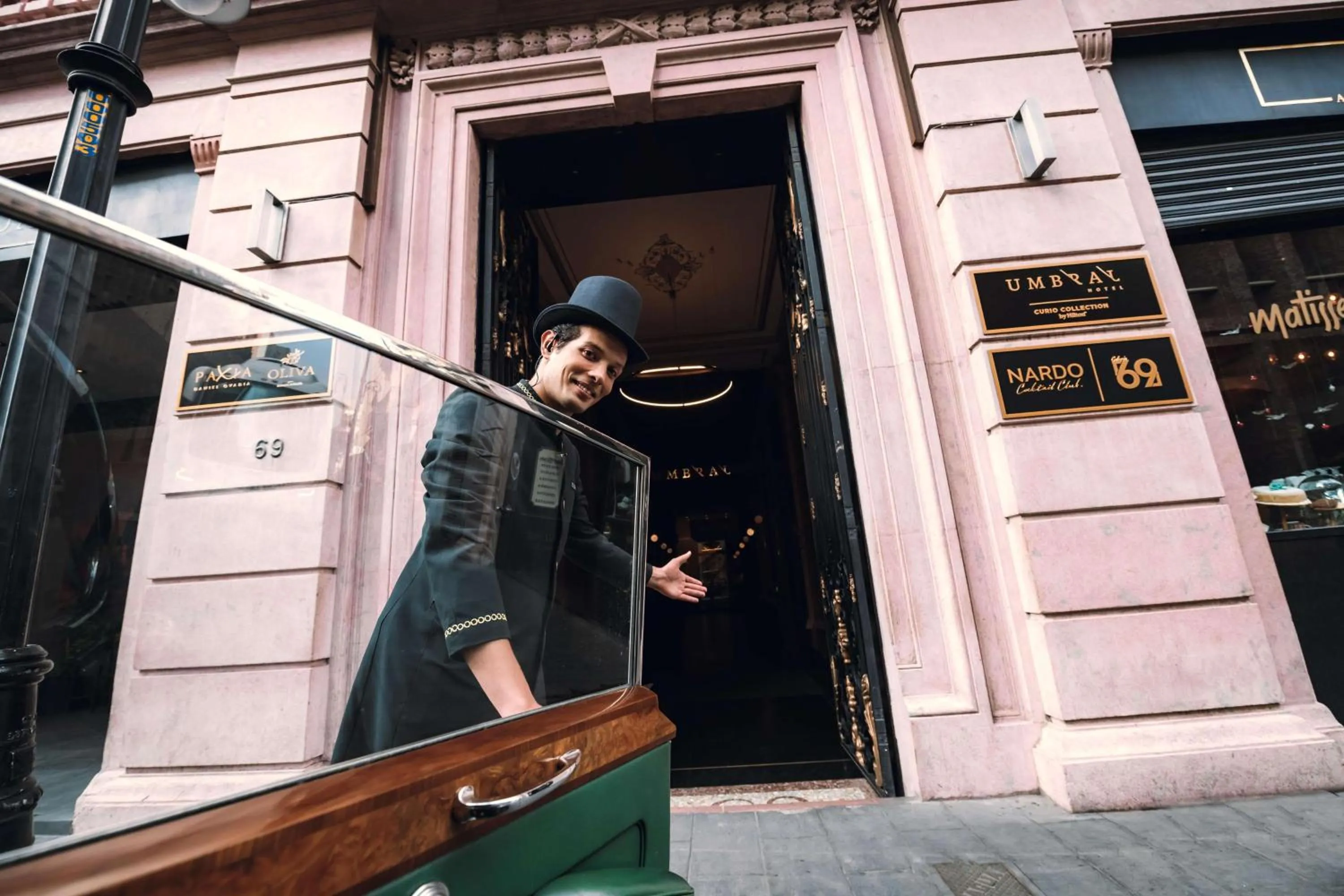 Sports in Umbral, Curio Collection By Hilton