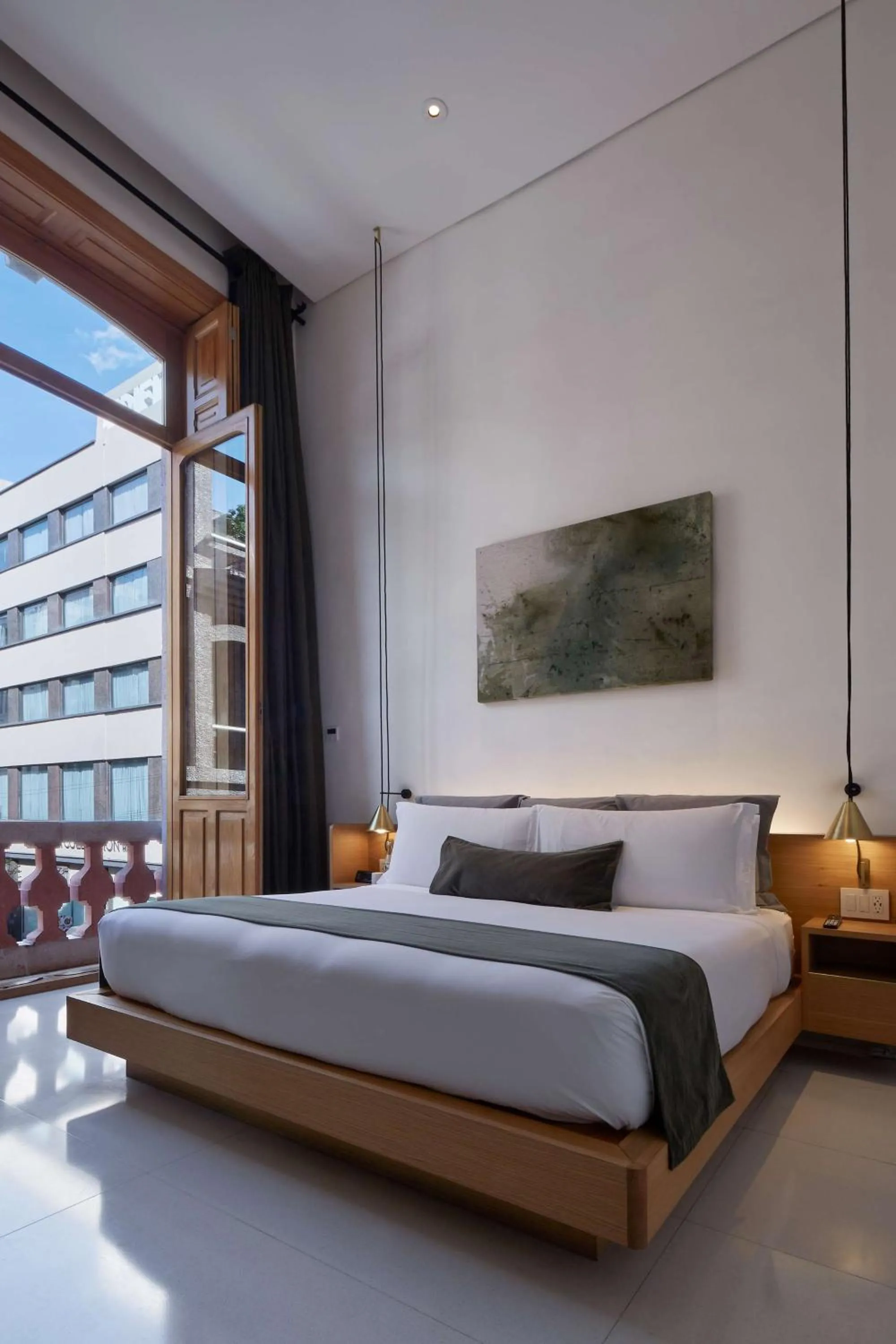 Bed in Umbral, Curio Collection By Hilton