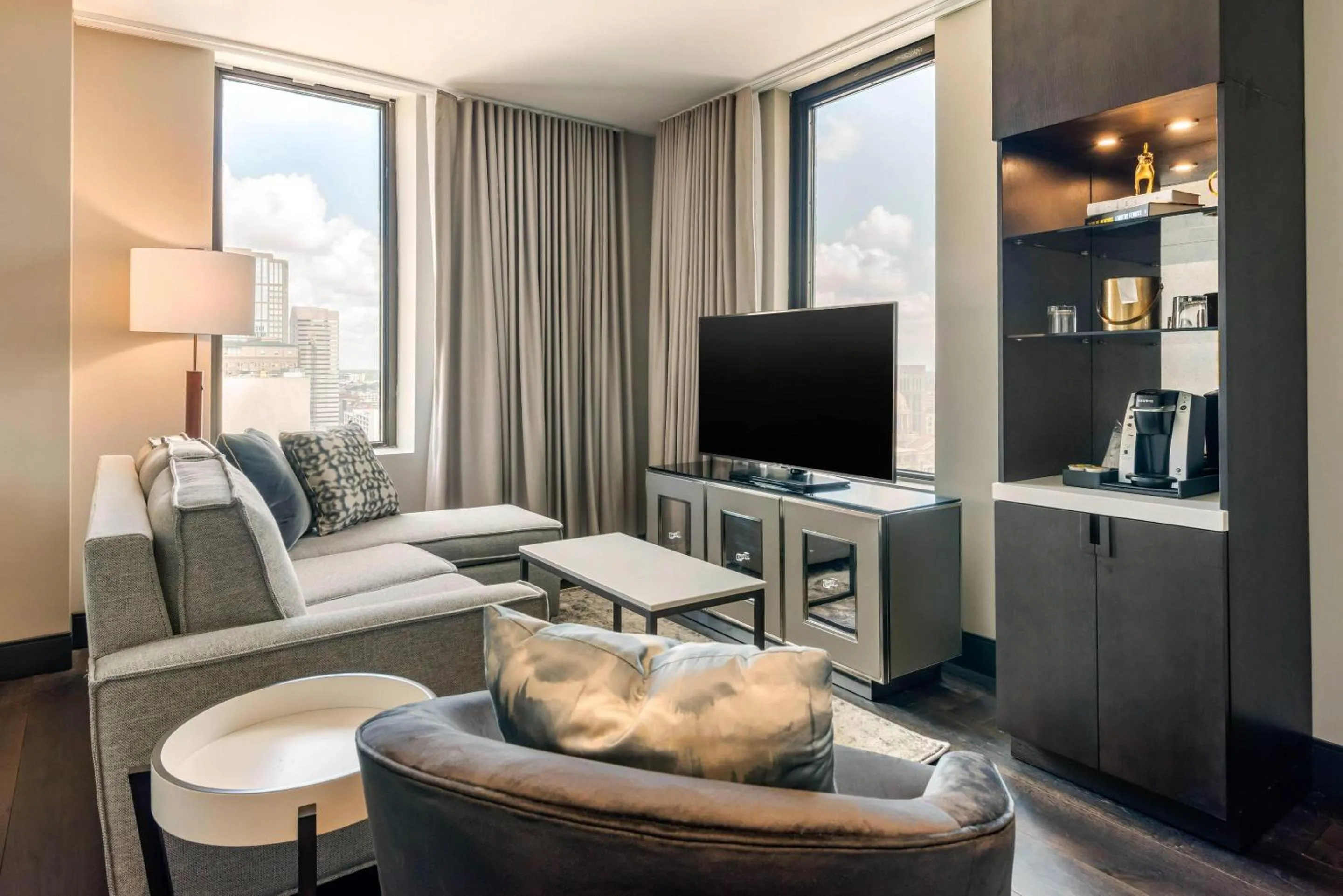 Bedroom in Cambria Hotel Houston Downtown Convention Center