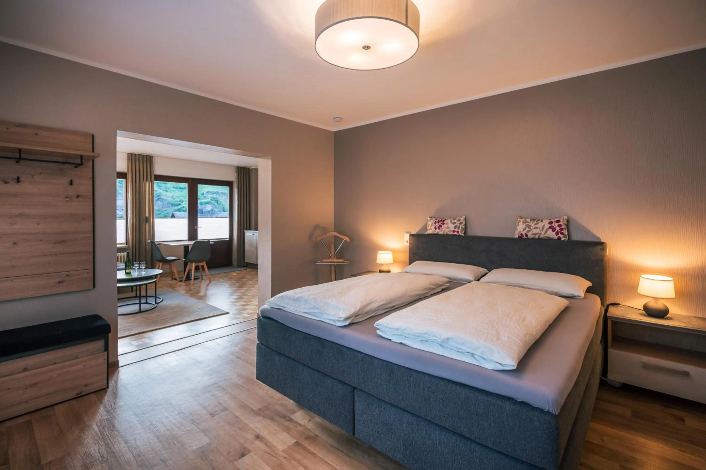 Bedroom, Bed in Ferienweingut Hirschen Schulstraße