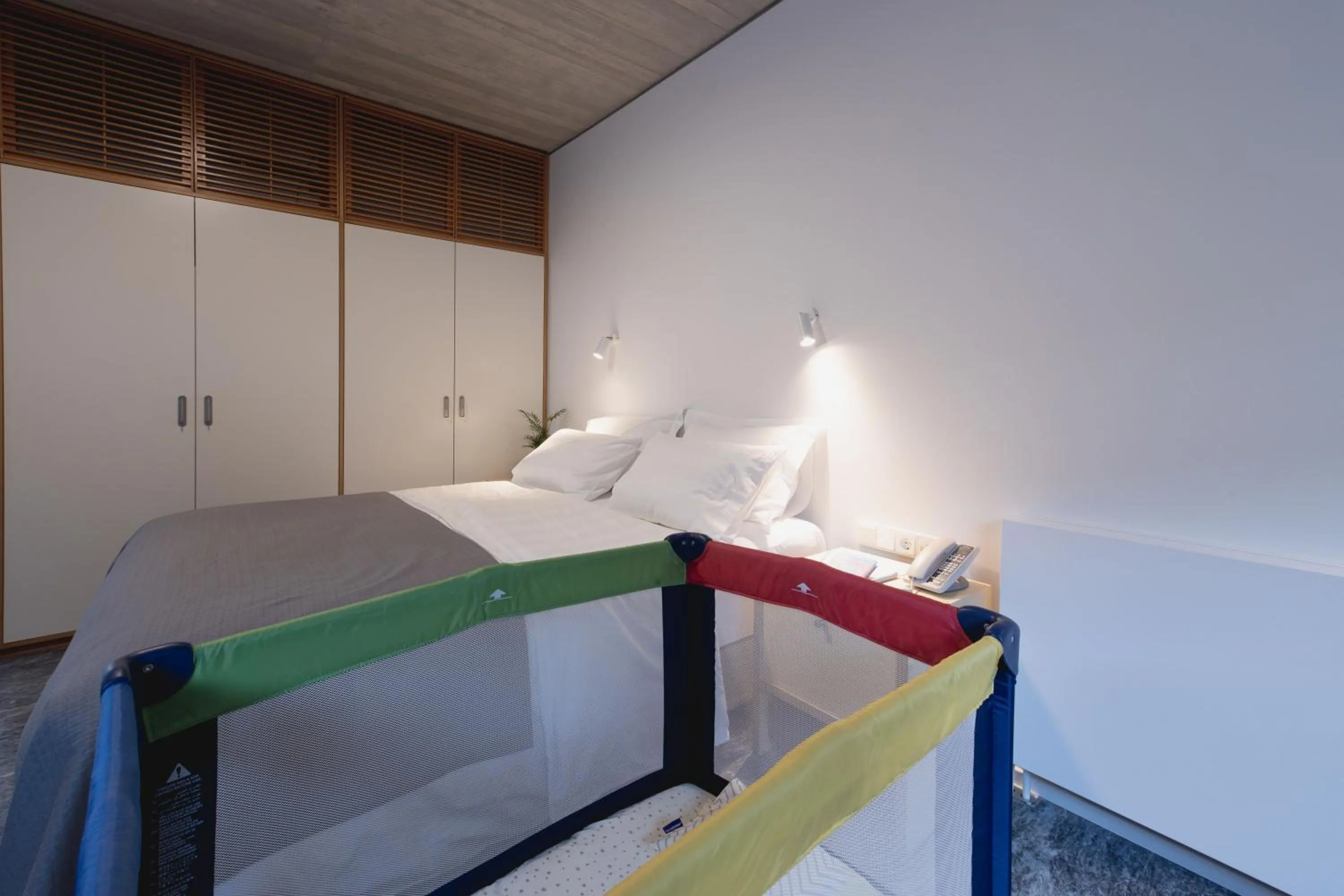 Bedroom, Bed in Athens BlueBuilding