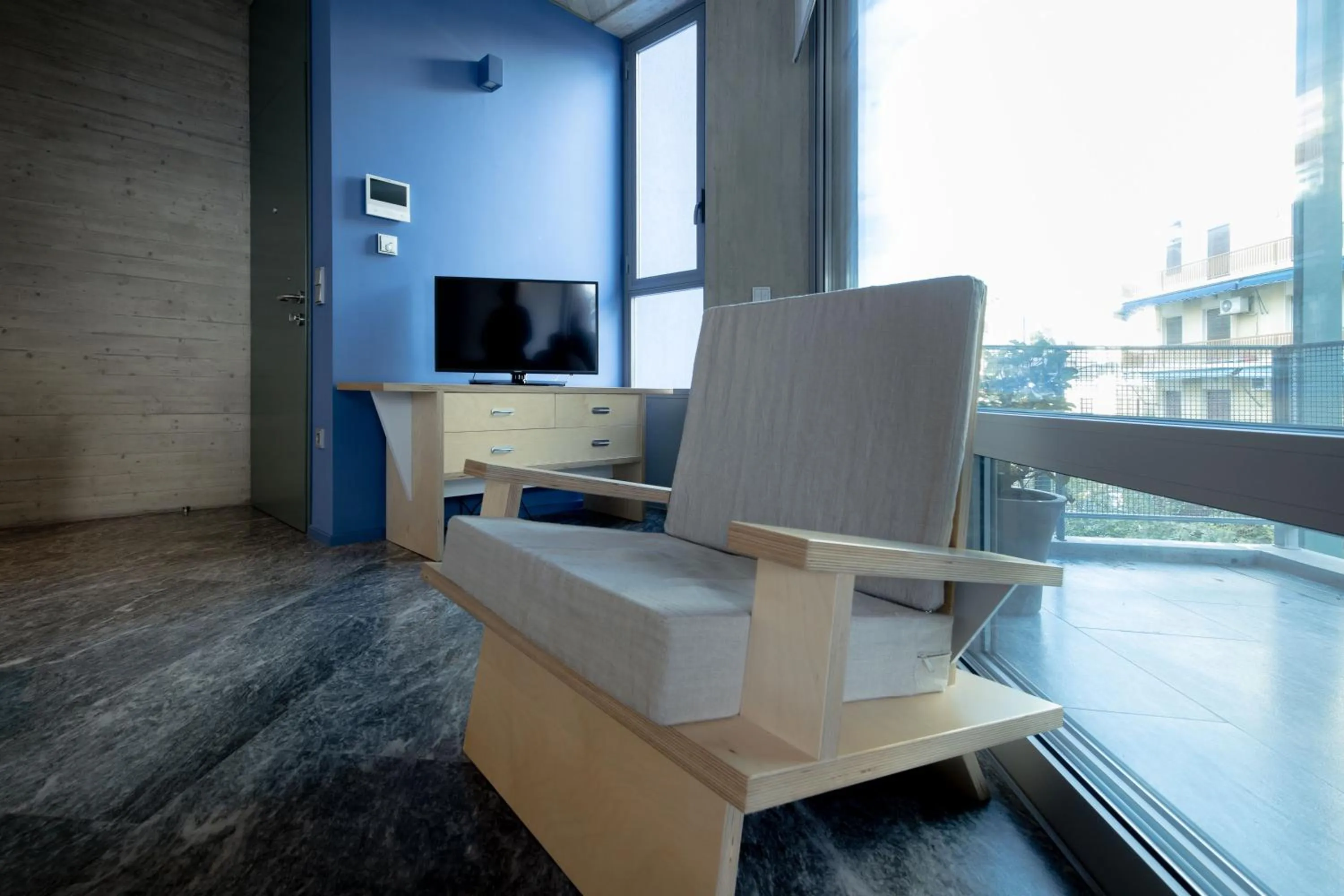 Living room in Athens BlueBuilding