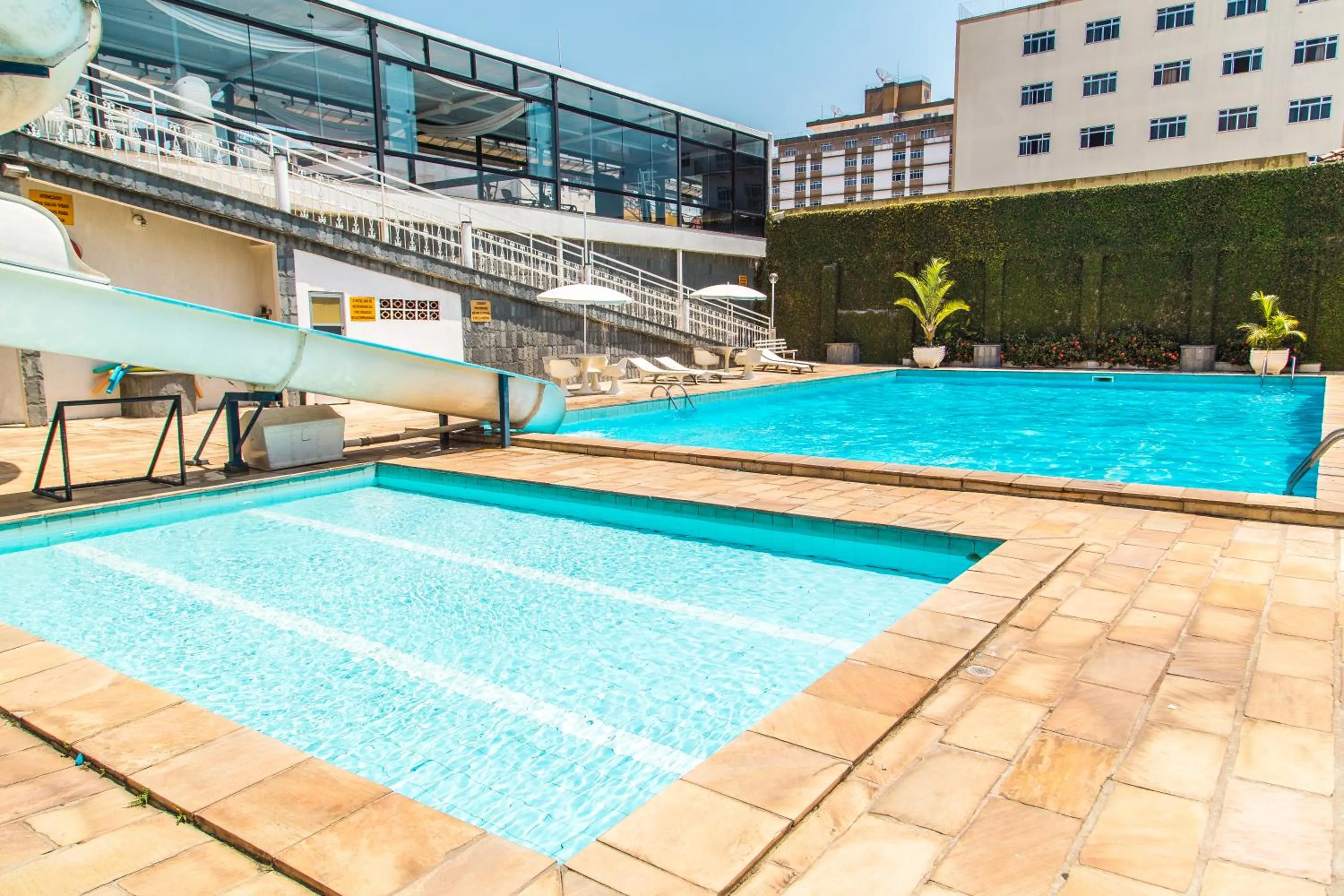 Swimming pool in Hotel Metrópole