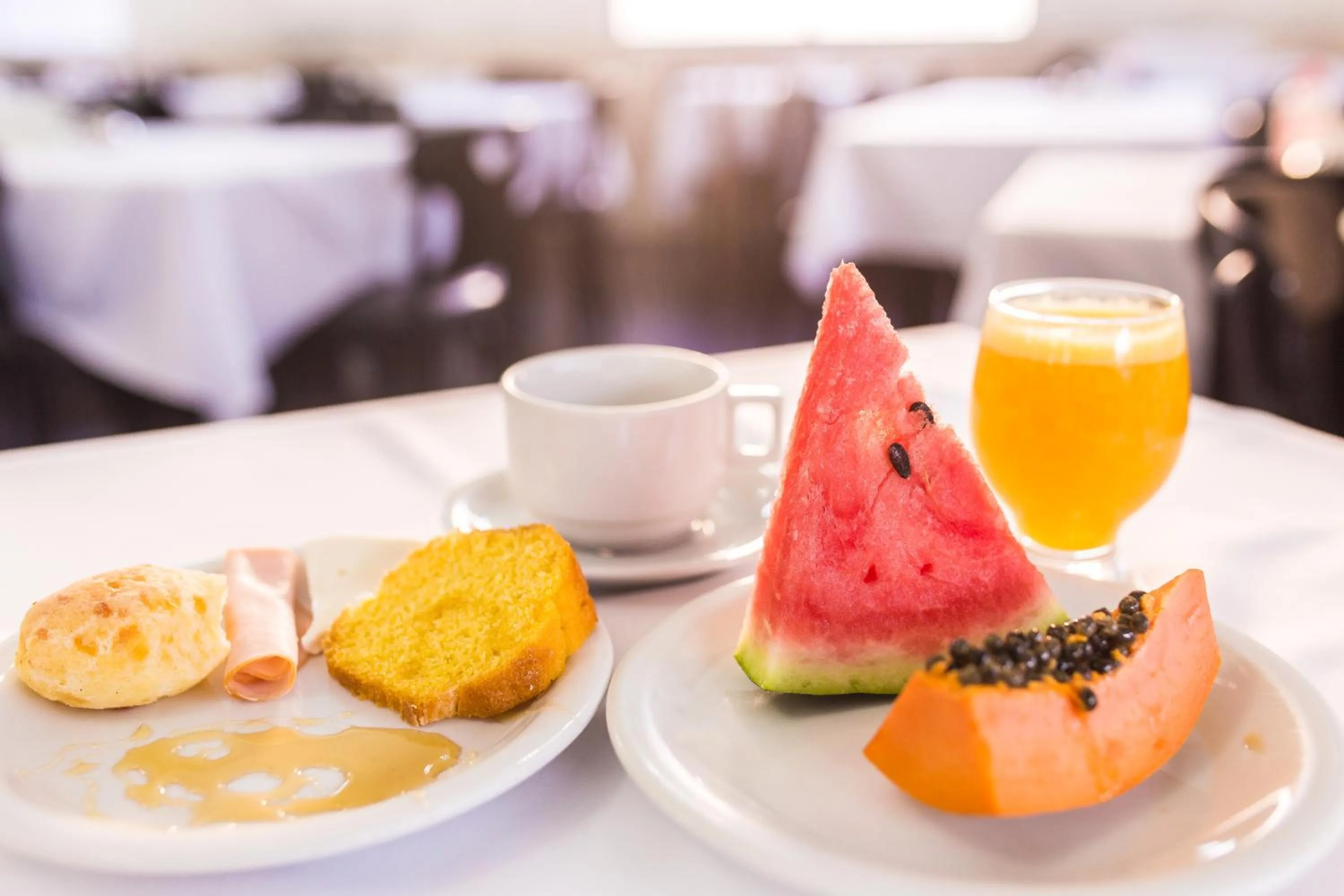 Restaurant/places to eat in Hotel Metrópole