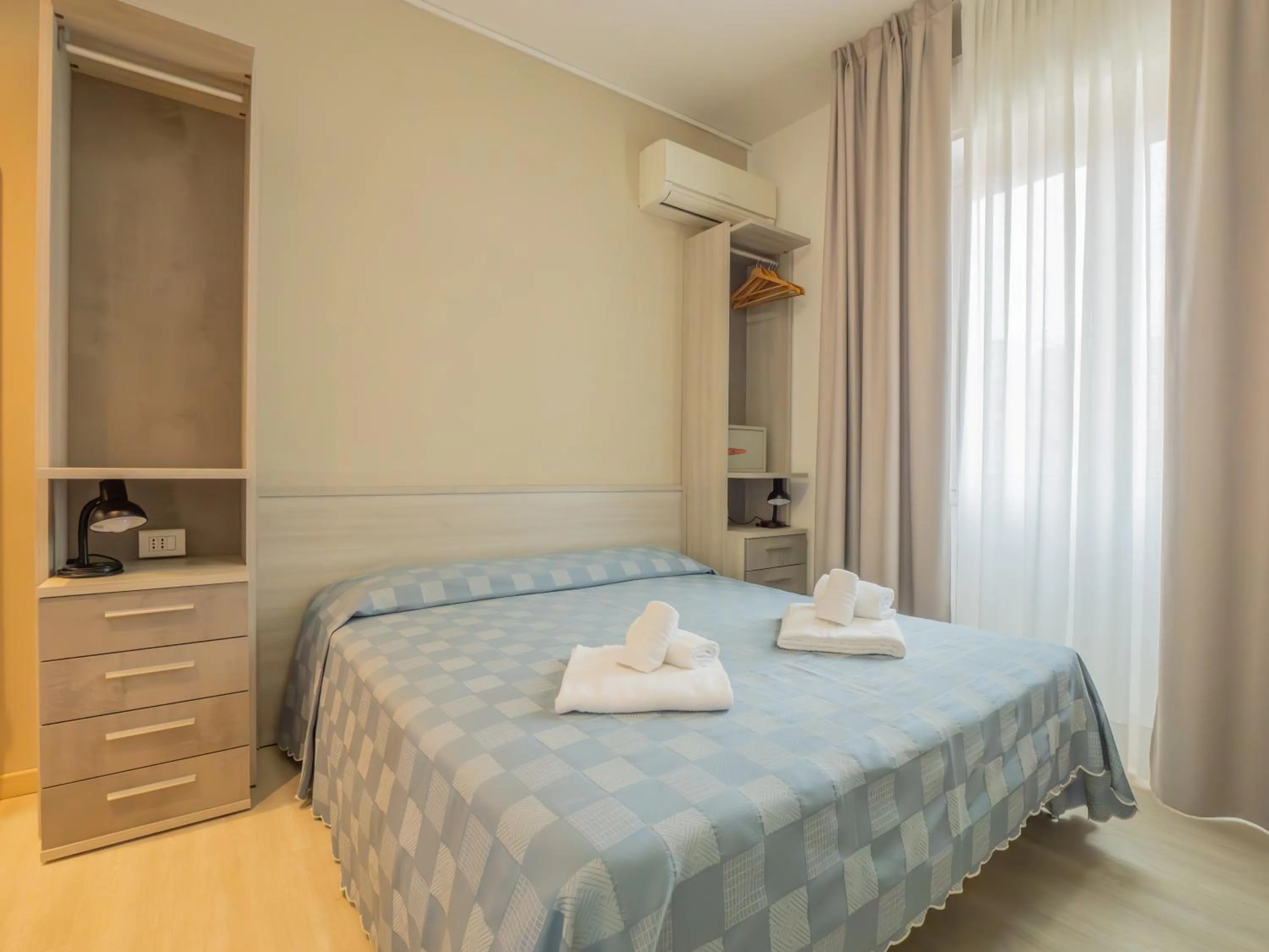 Bedroom, Bed in Hotel La Bussola