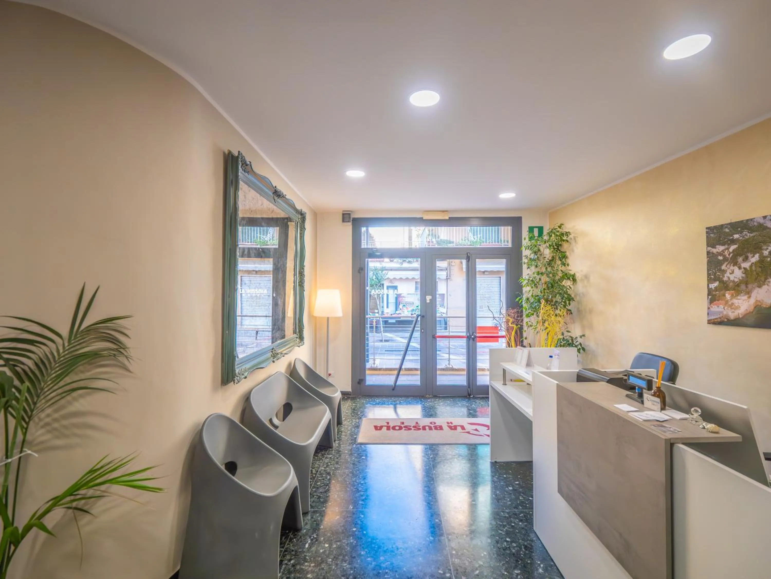 Living room in Hotel La Bussola