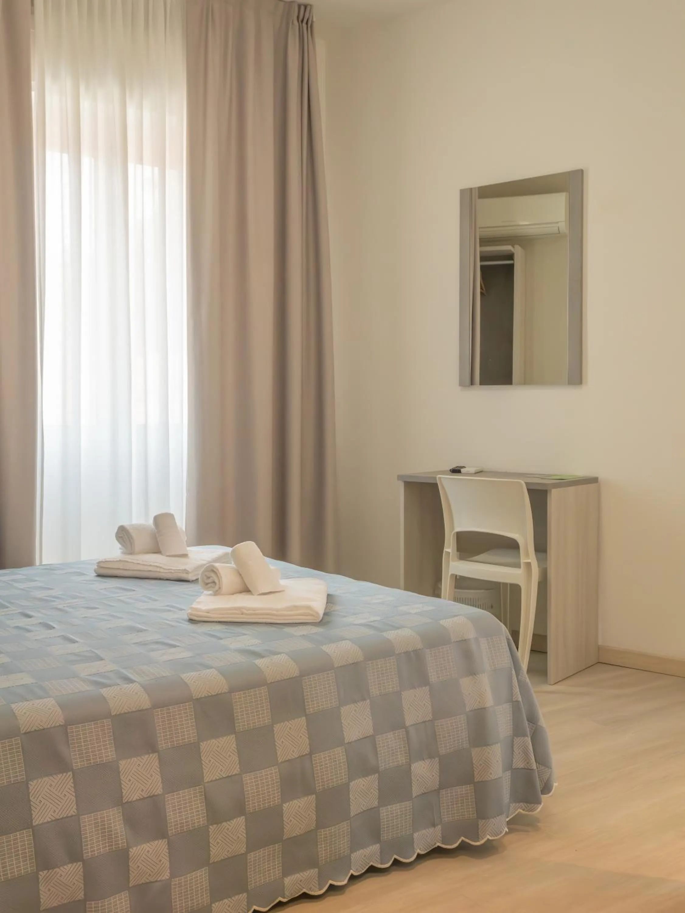 Bedroom, Bed in Hotel La Bussola