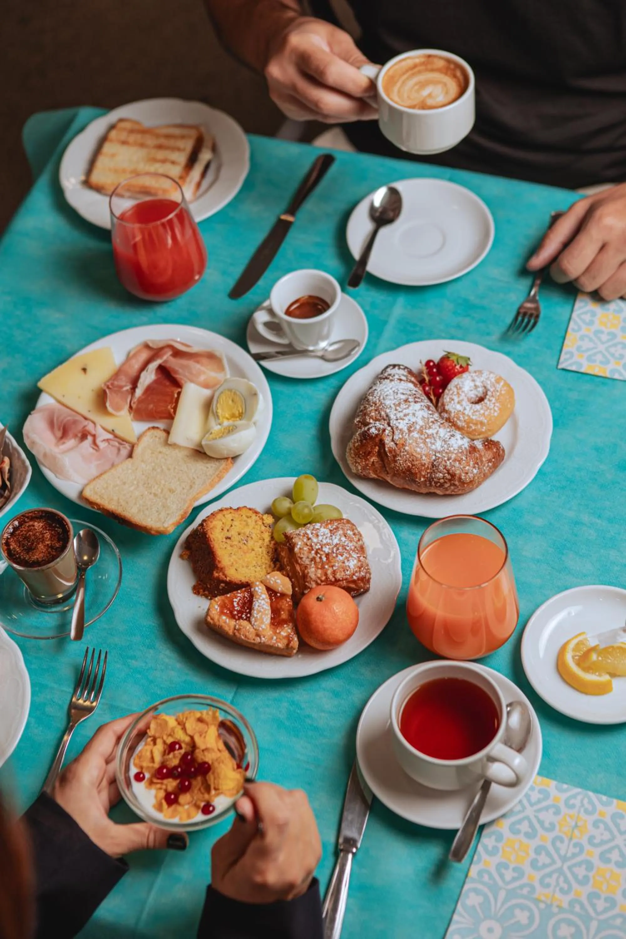 Breakfast in Hotel Amico
