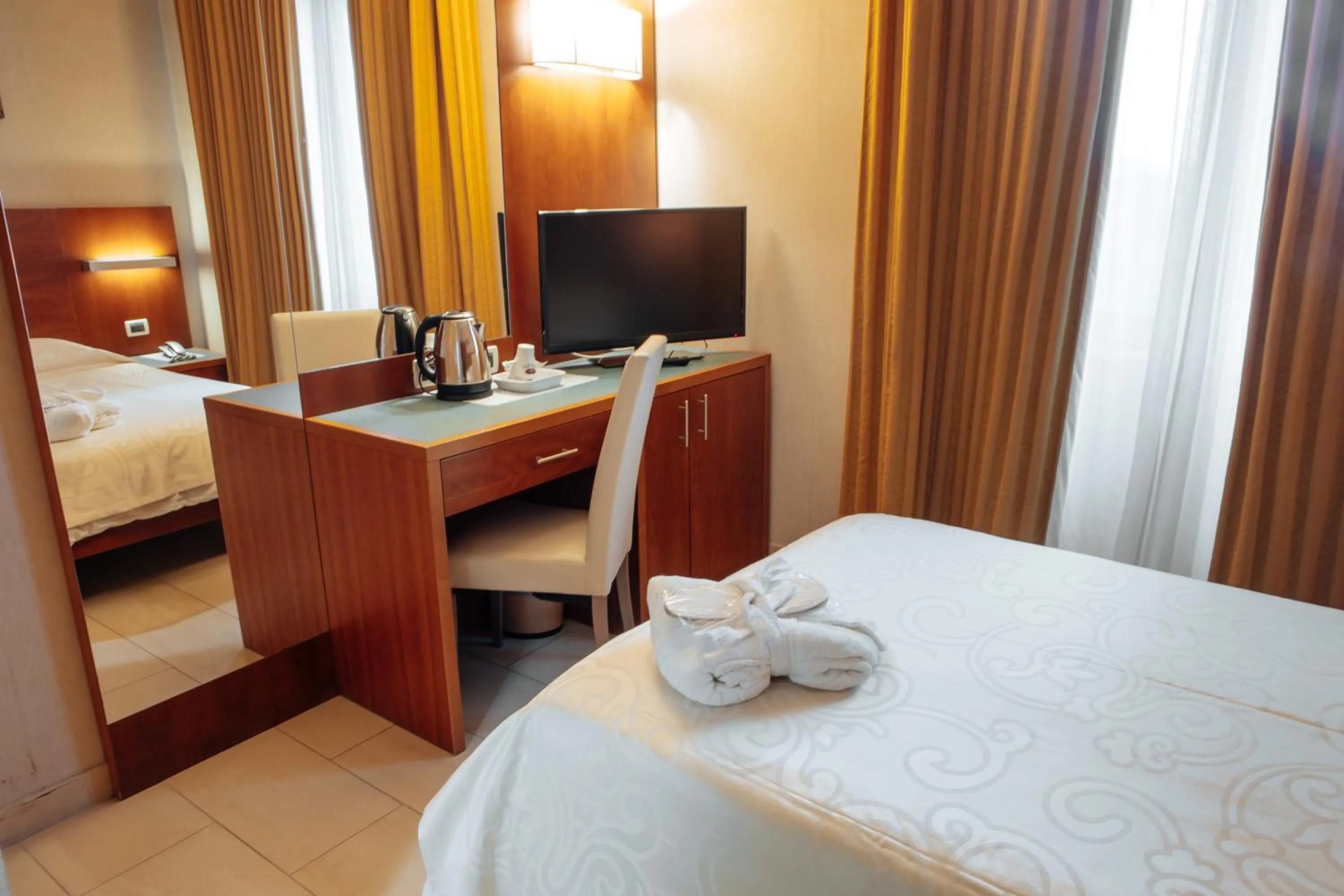 Photo of the whole room, Bed in Hotel Amico