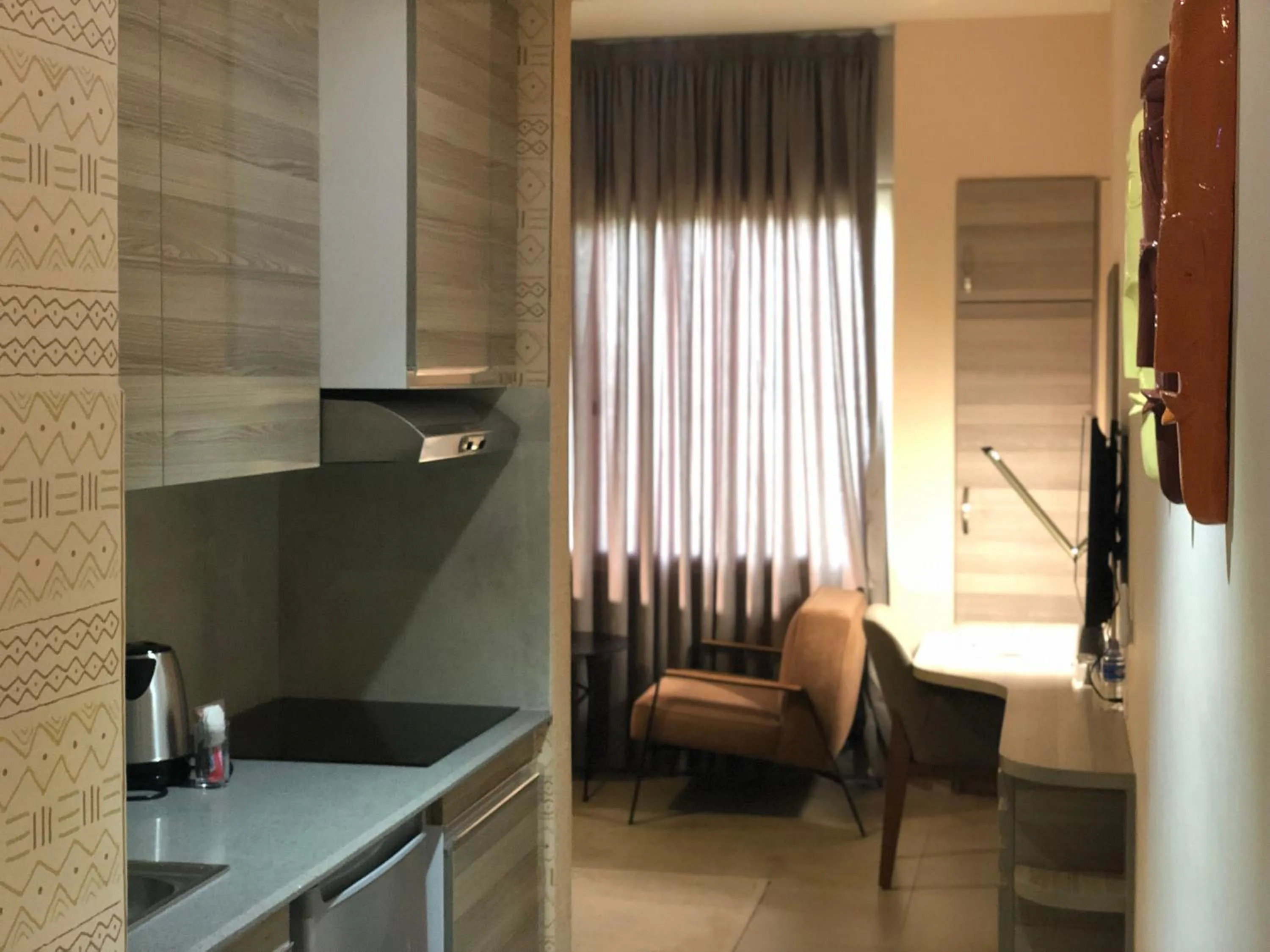 Roots Hotel Apartments Abidjan