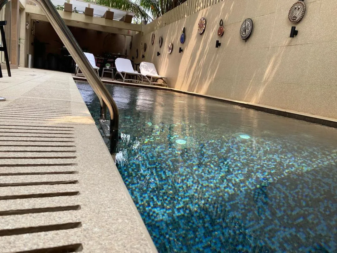Swimming pool in Roots Hotel Apartments Abidjan