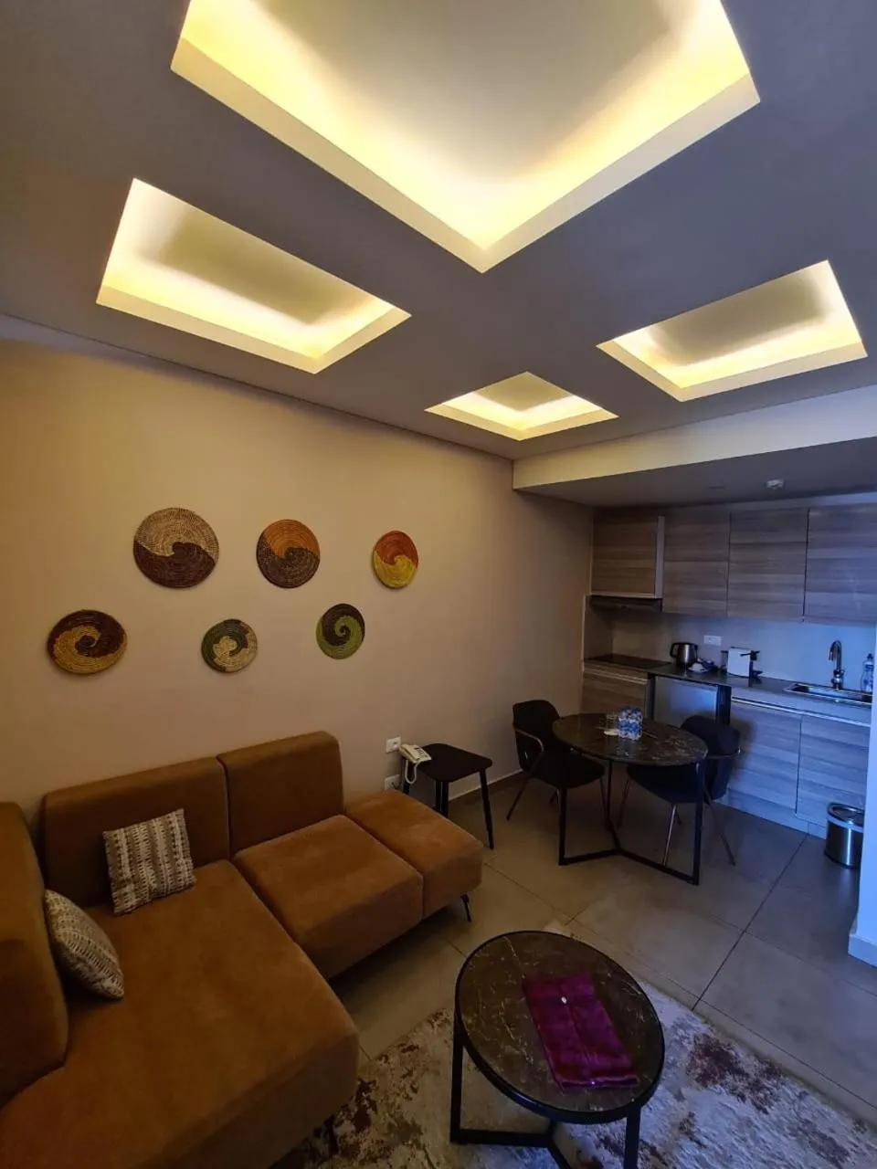 Roots Hotel Apartments Abidjan