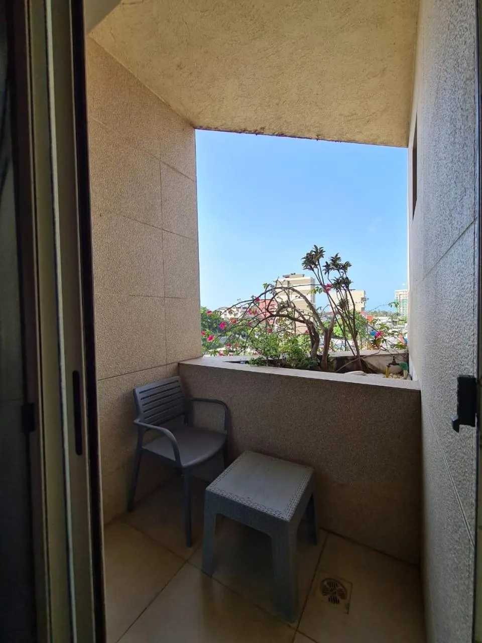 Roots Hotel Apartments Abidjan