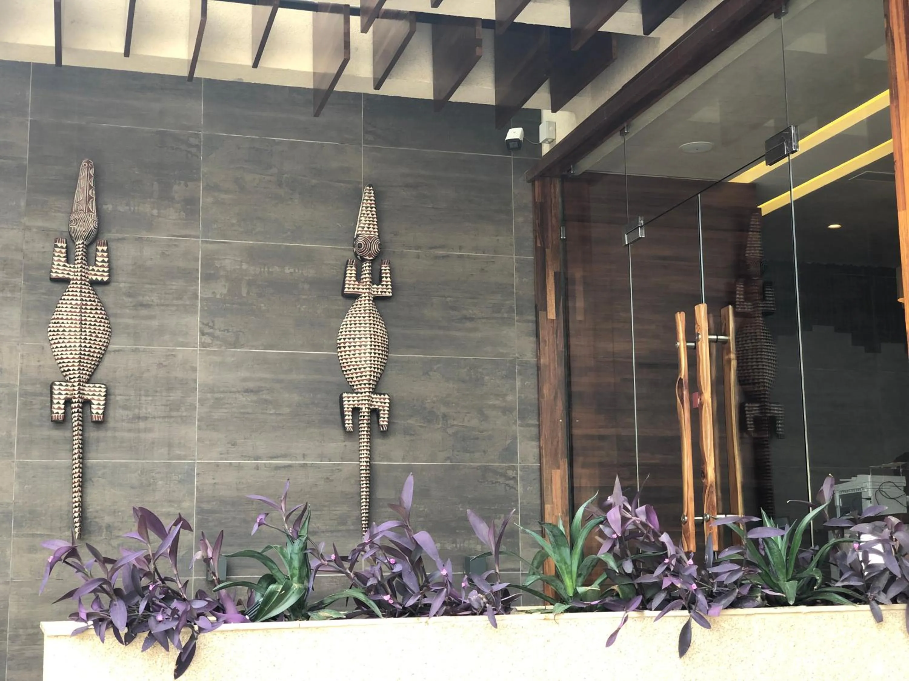 Roots Hotel Apartments Abidjan