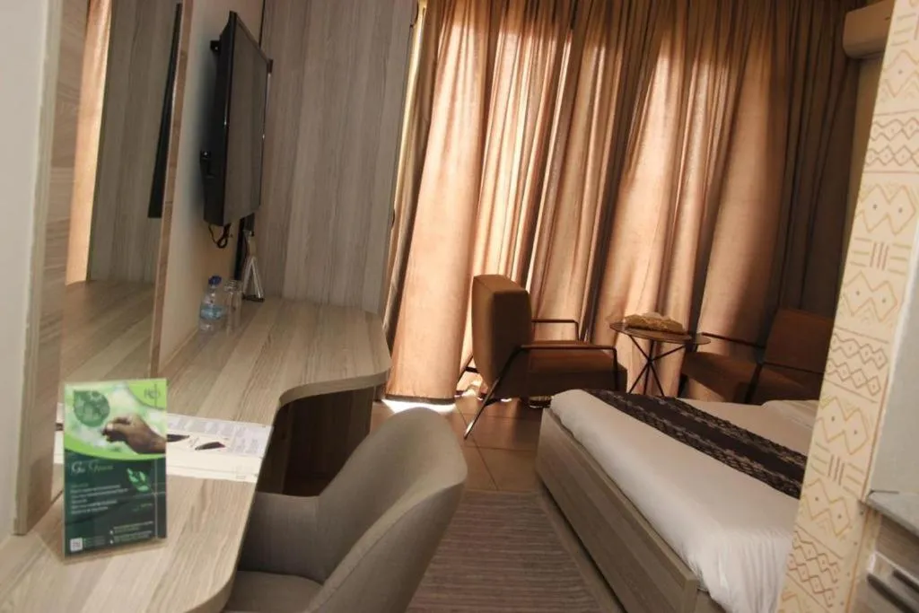Roots Hotel Apartments Abidjan