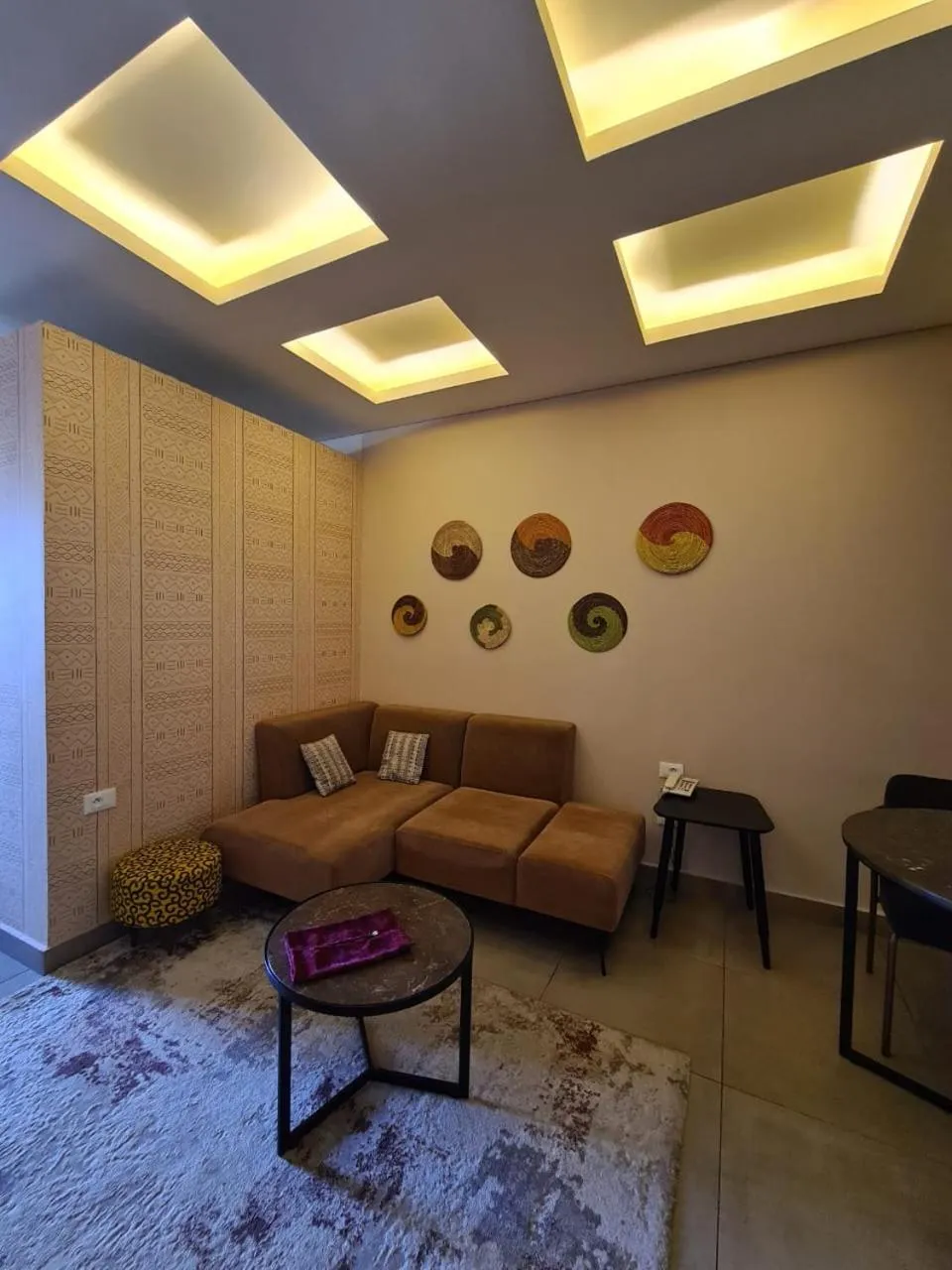 Roots Hotel Apartments Abidjan