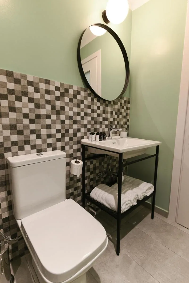 Toilet in ATHENS STORIES