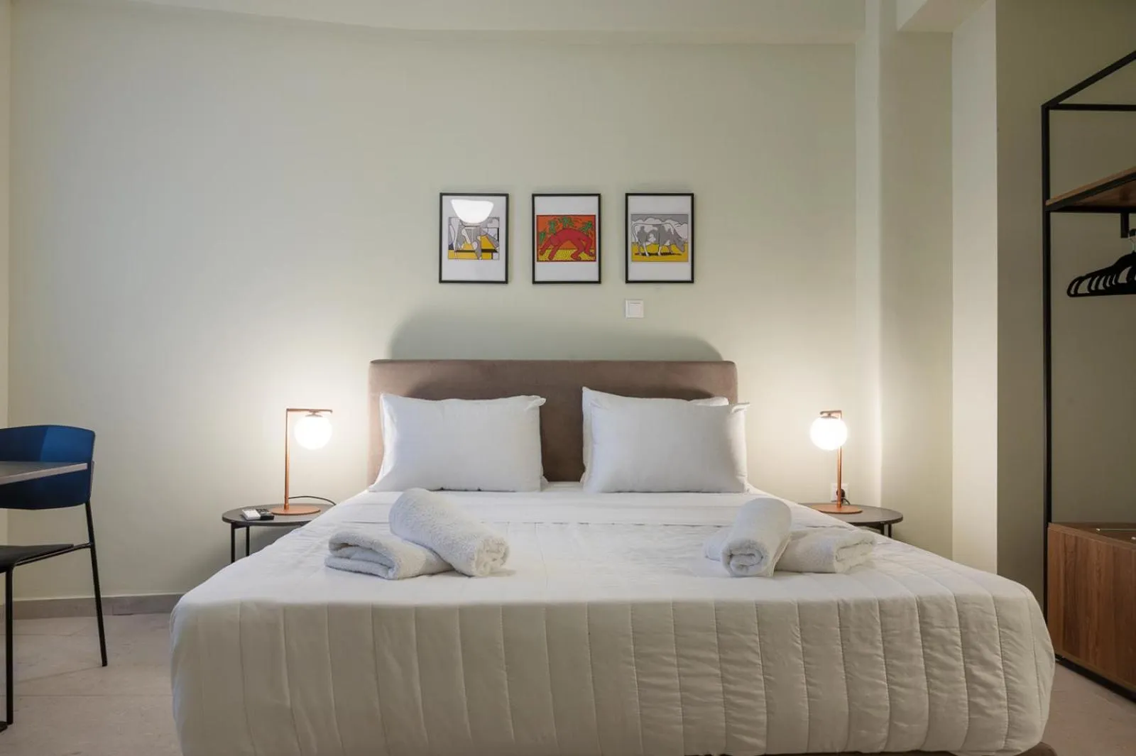 Bed in ATHENS STORIES