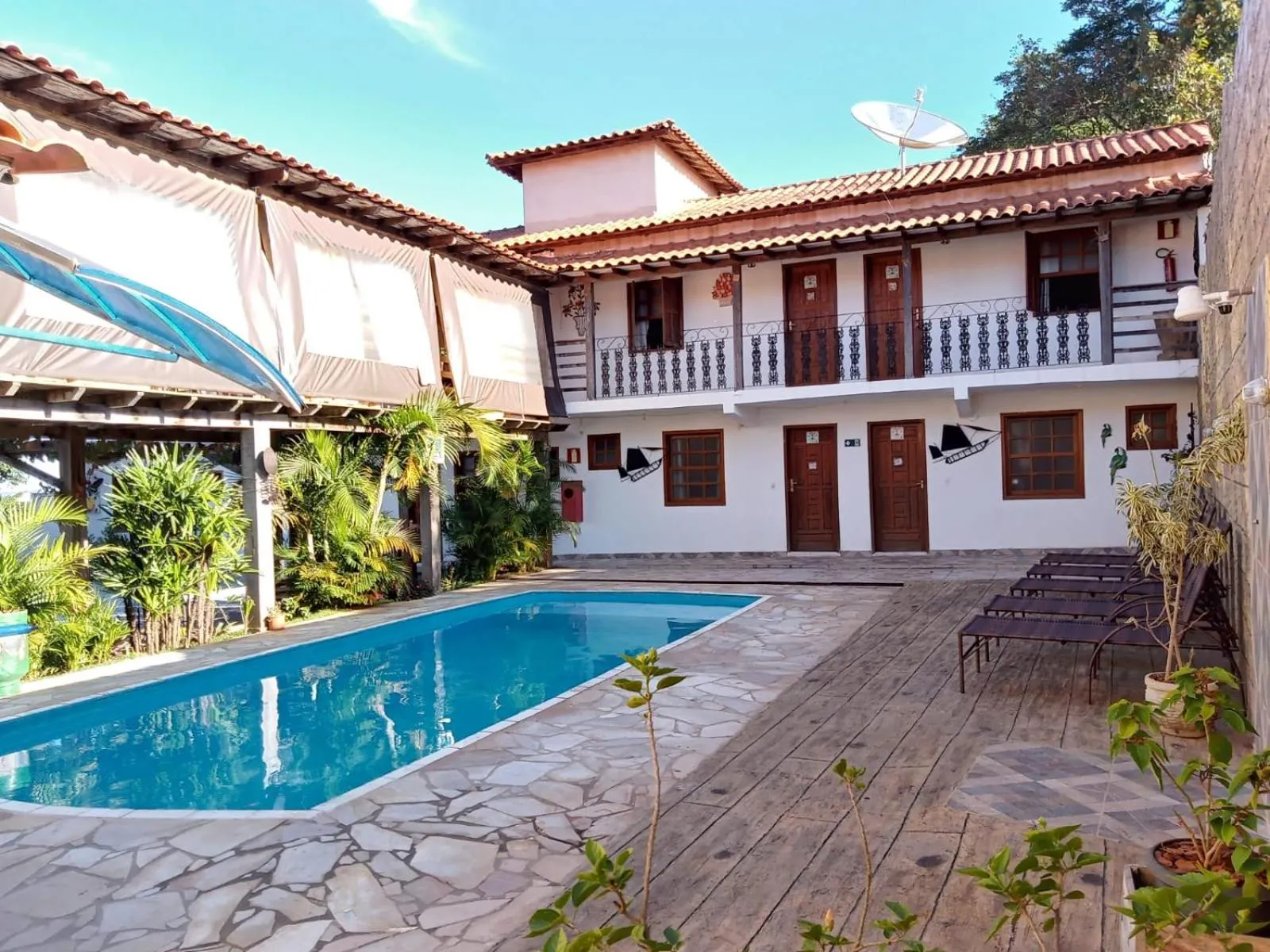 Swimming pool in Pousada Boa Vista