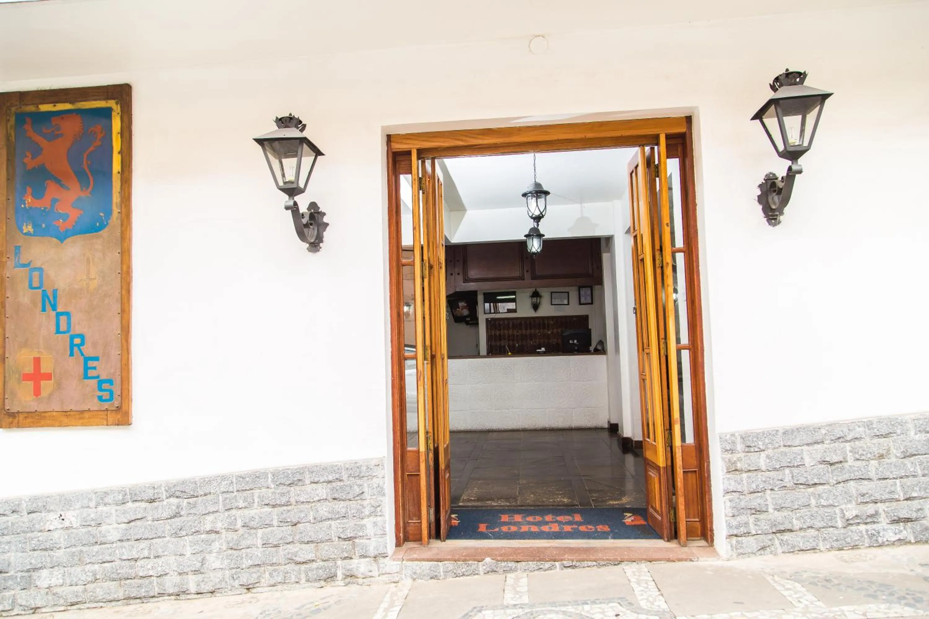 Facade/entrance in Hotel Londres