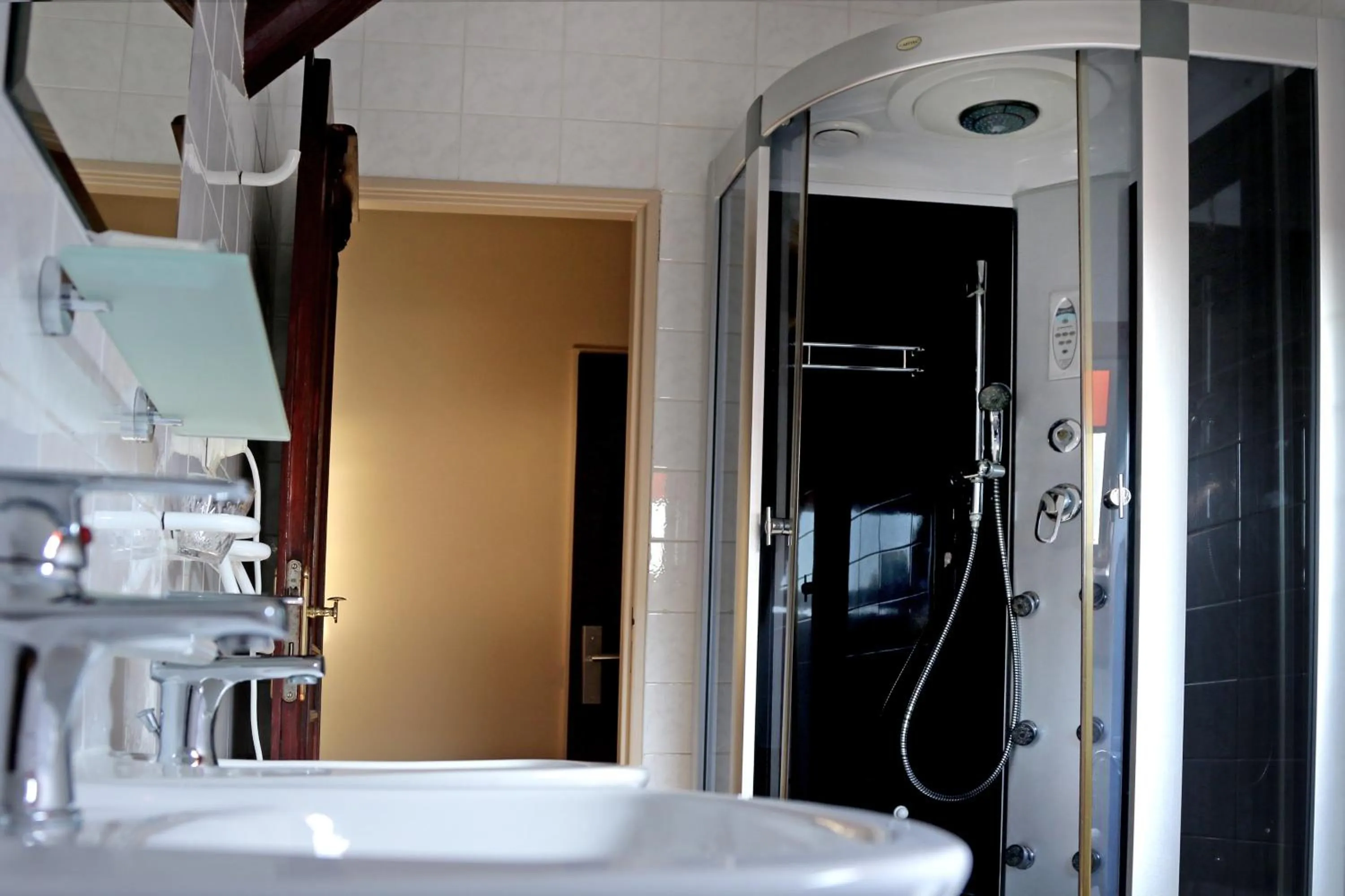 Bathroom in Hotel Stardust