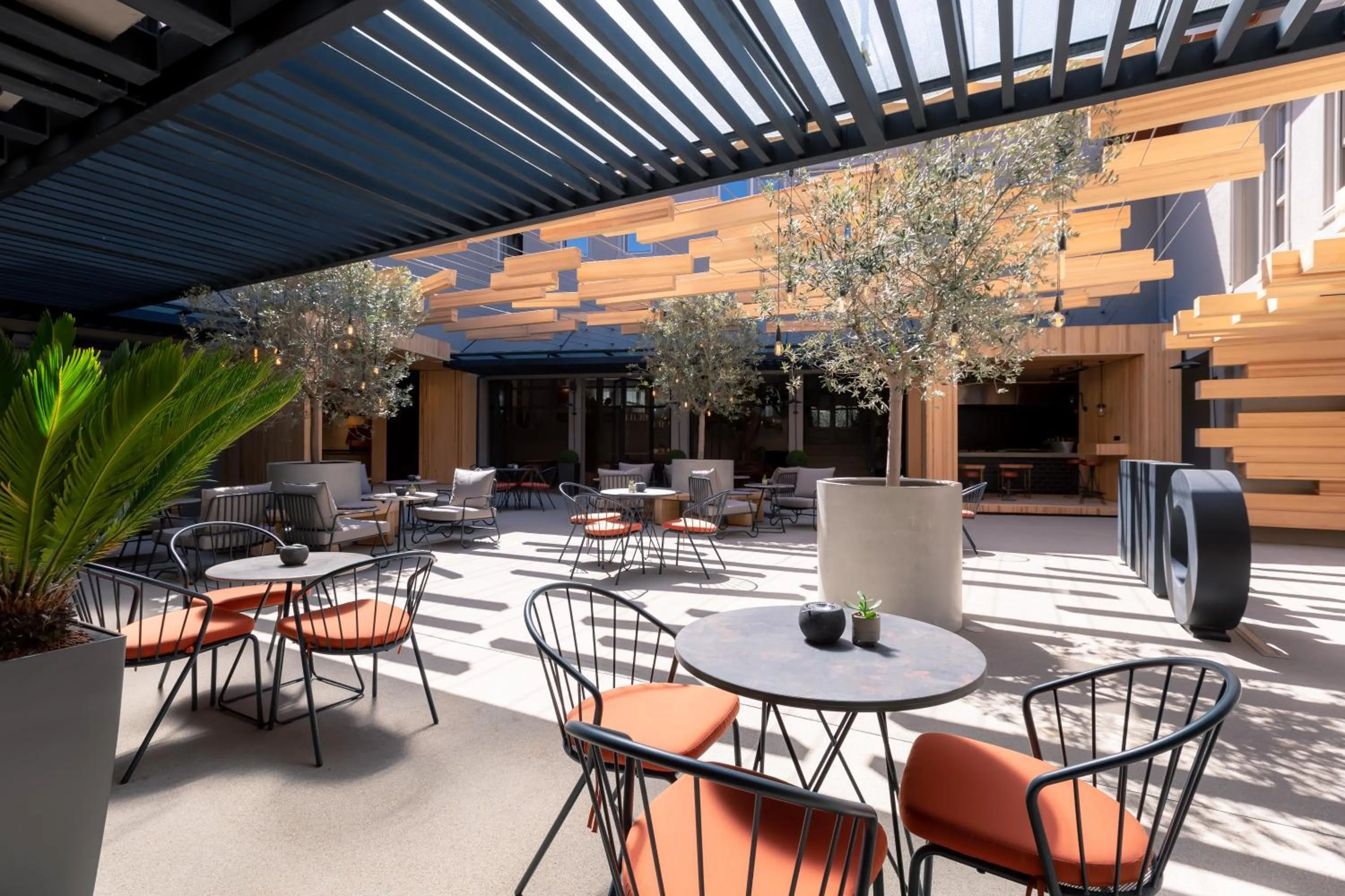 Restaurant/places to eat in OMM INN