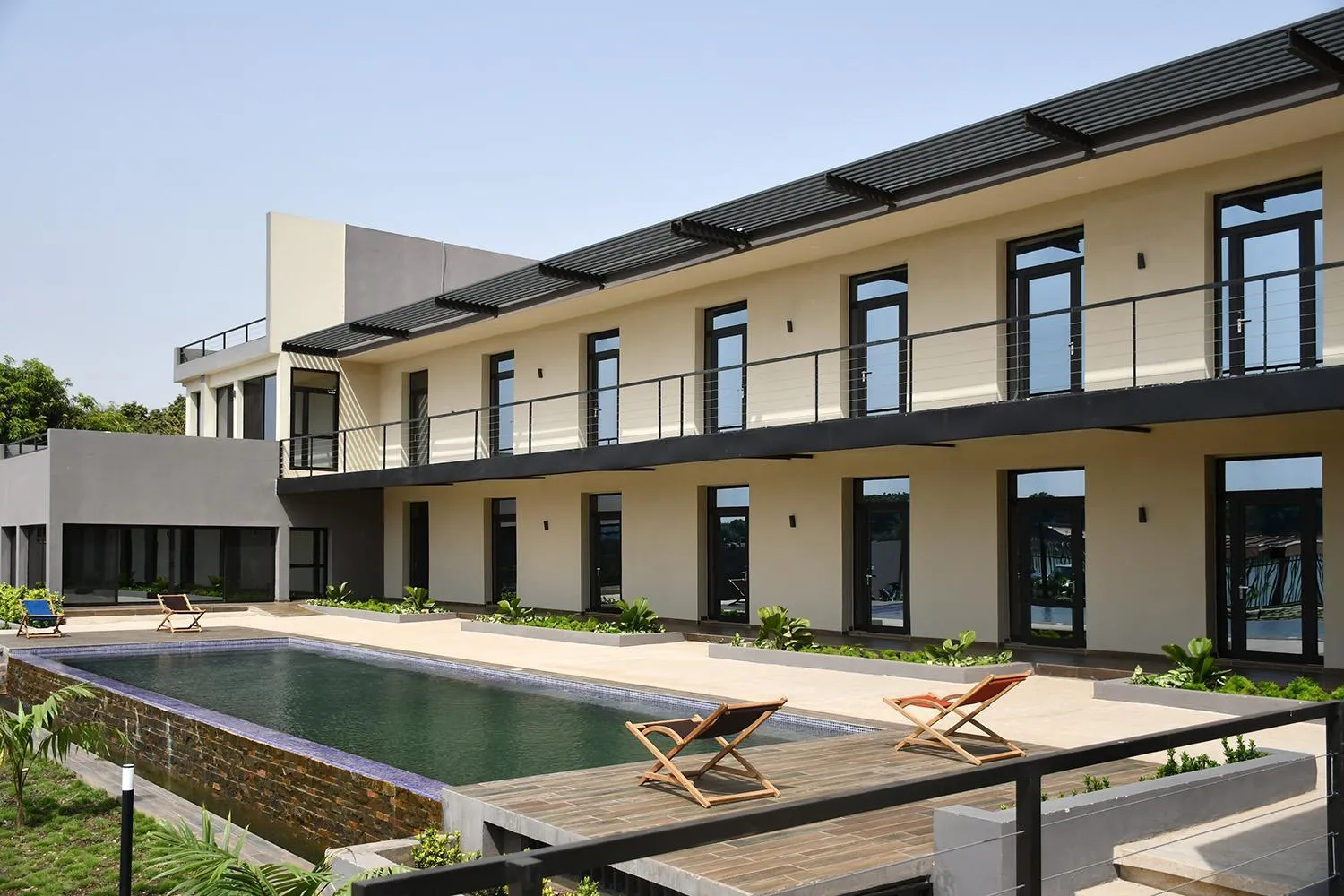 Property building in Au bord de l'eau