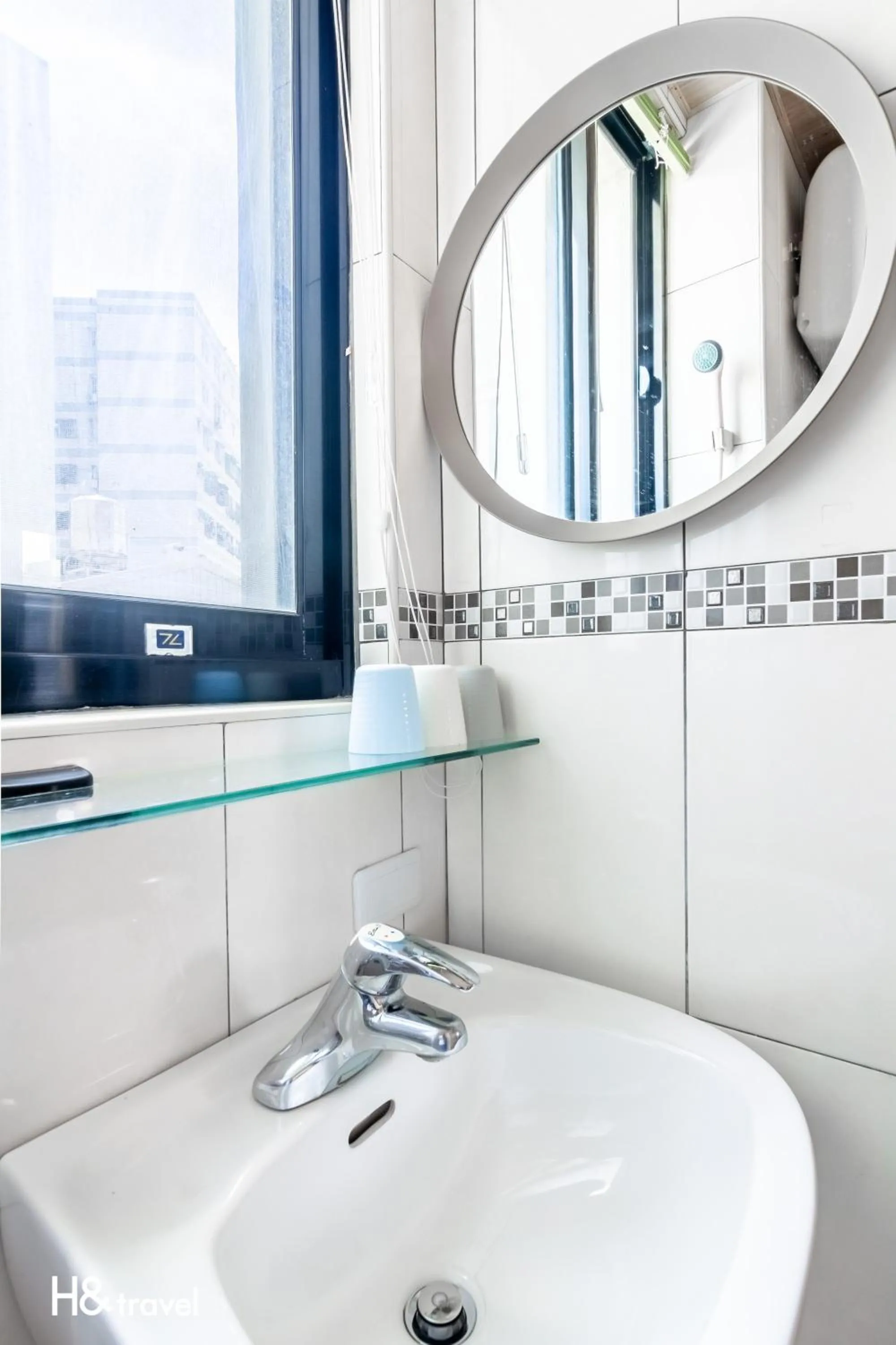 Decorative detail in Sleepier Multi-Minsu Tainan