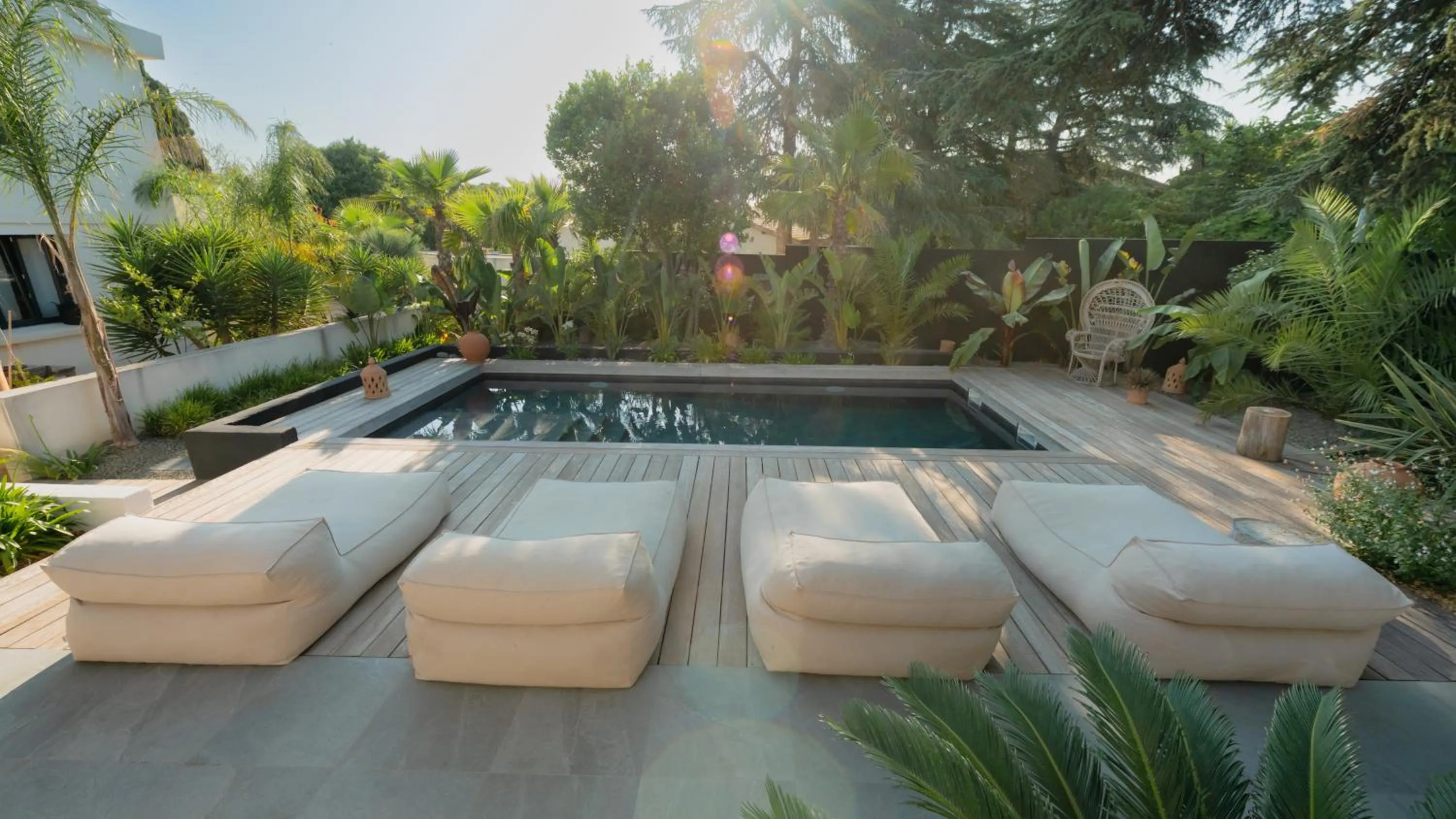 Swimming pool in L'Oasis Vendargues