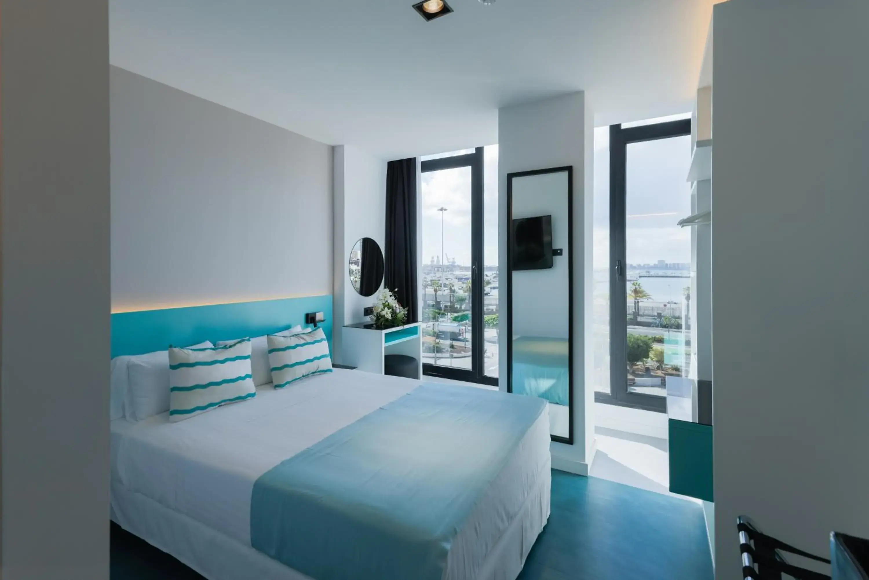 Classic Double Room with Sea View in Hotel Puerto de la Luz Classic Double Room with Sea View in Hotel Puerto de la Luz