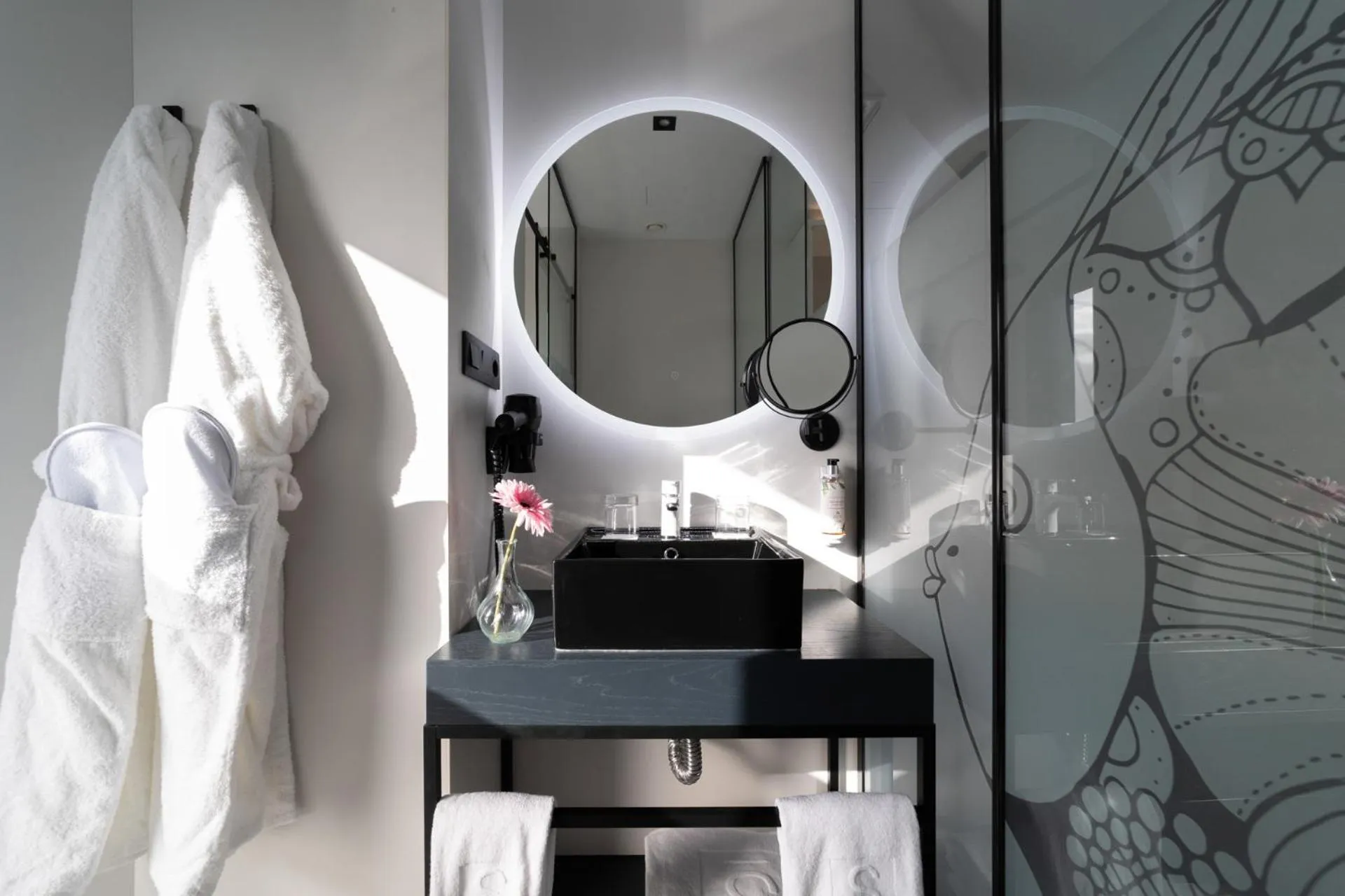 Bathroom in Hotel Puerto de la Luz