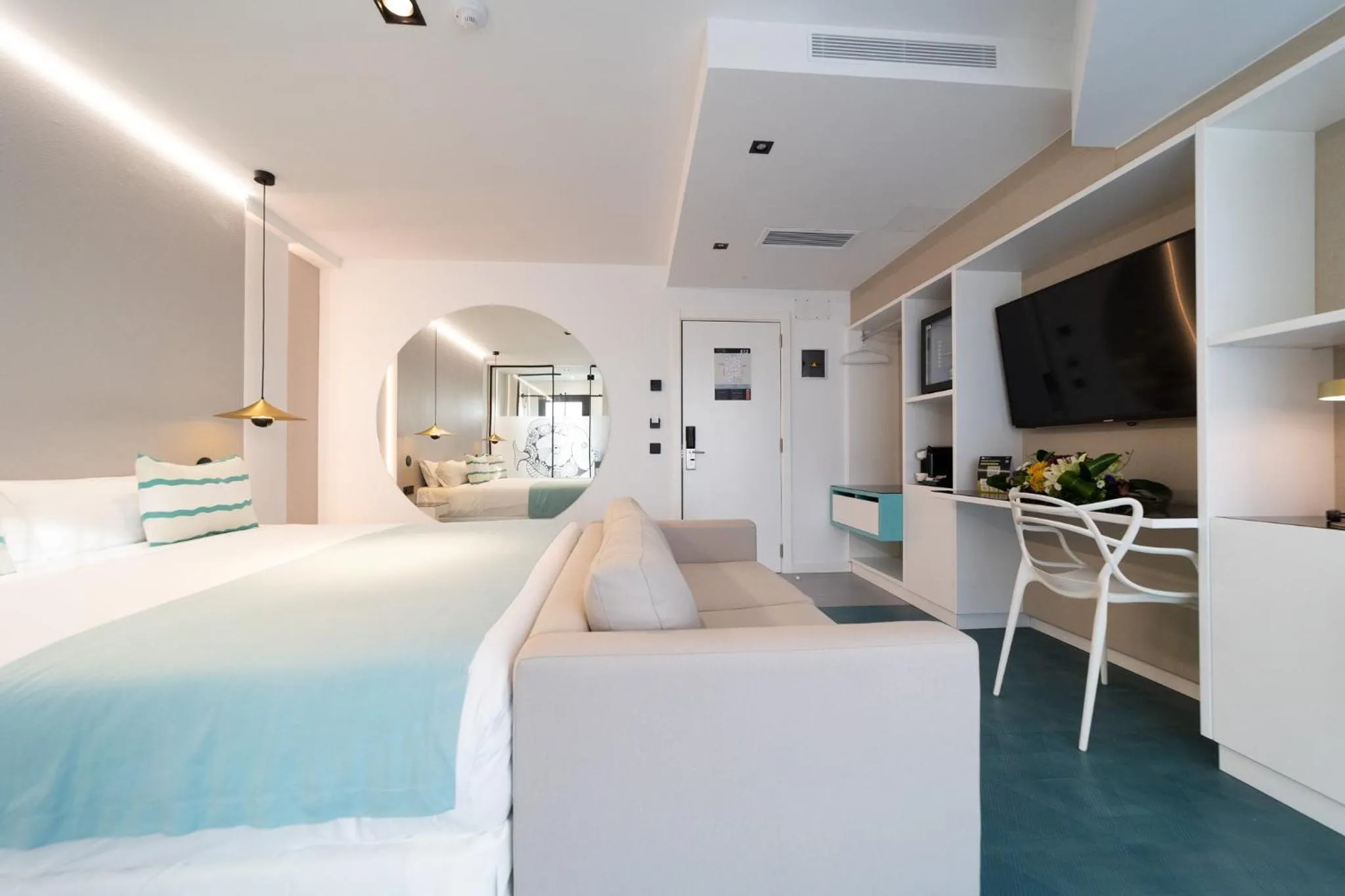 Photo of the whole room in Hotel Puerto de la Luz