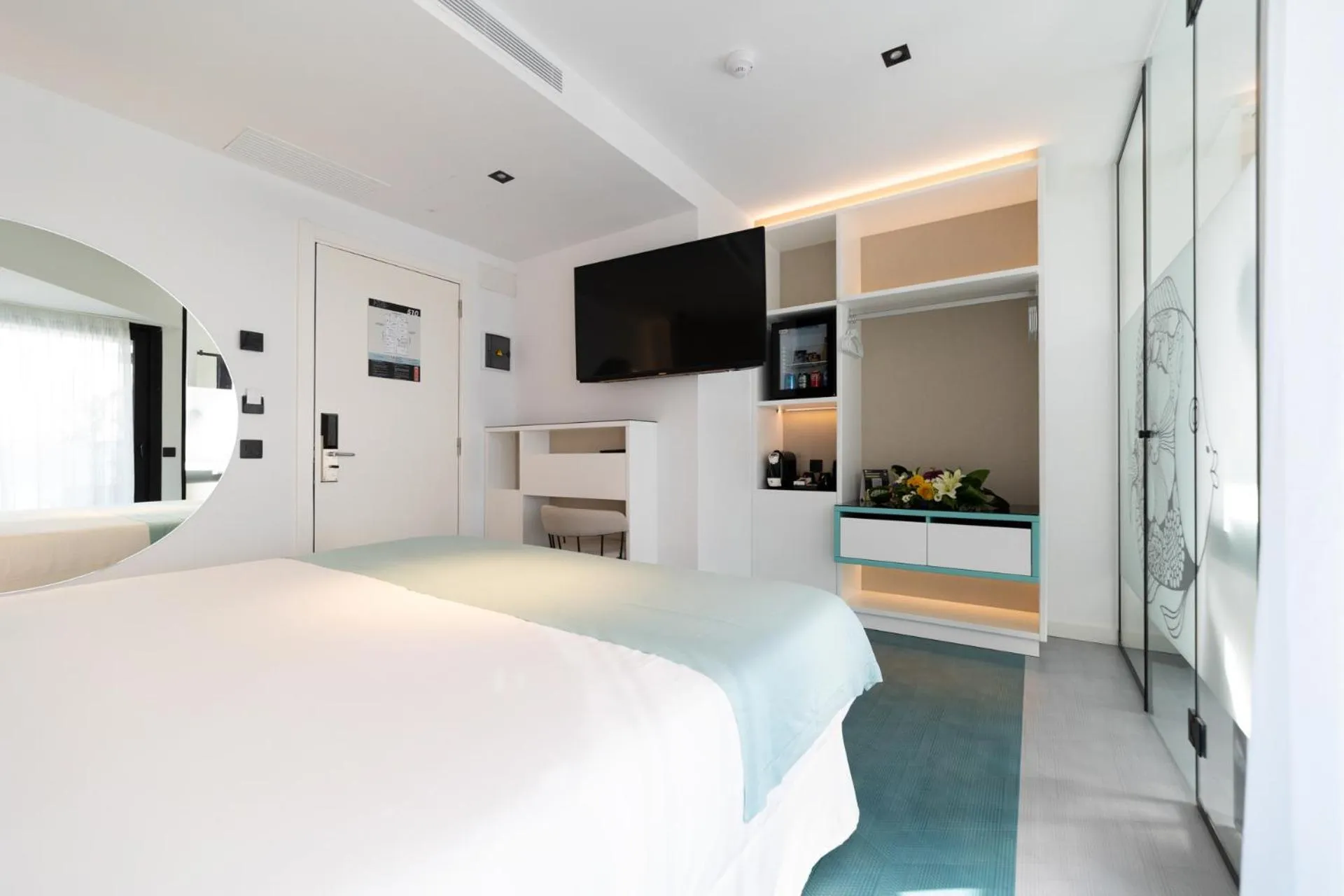 Photo of the whole room in Hotel Puerto de la Luz