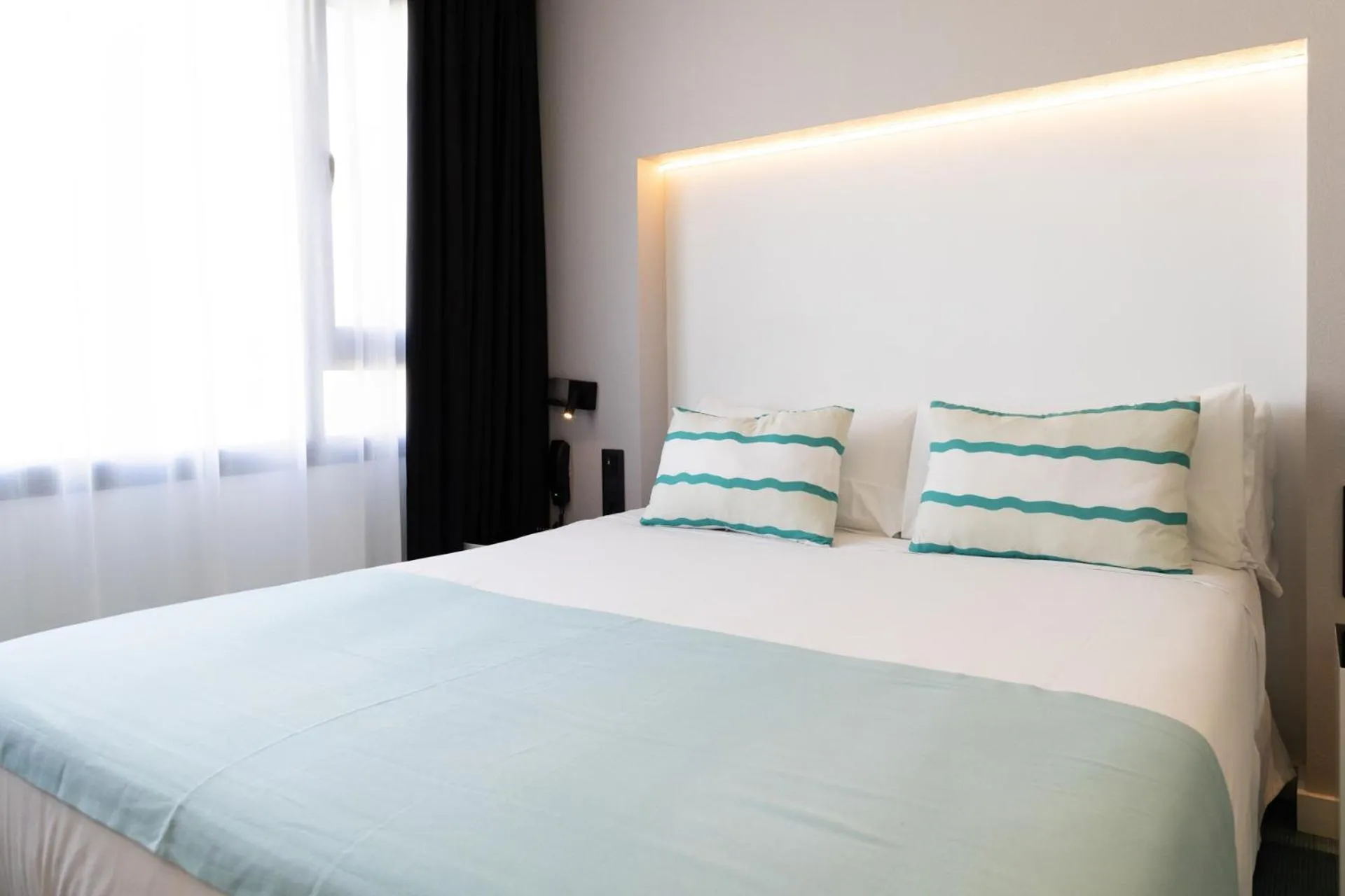 Photo of the whole room in Hotel Puerto de la Luz