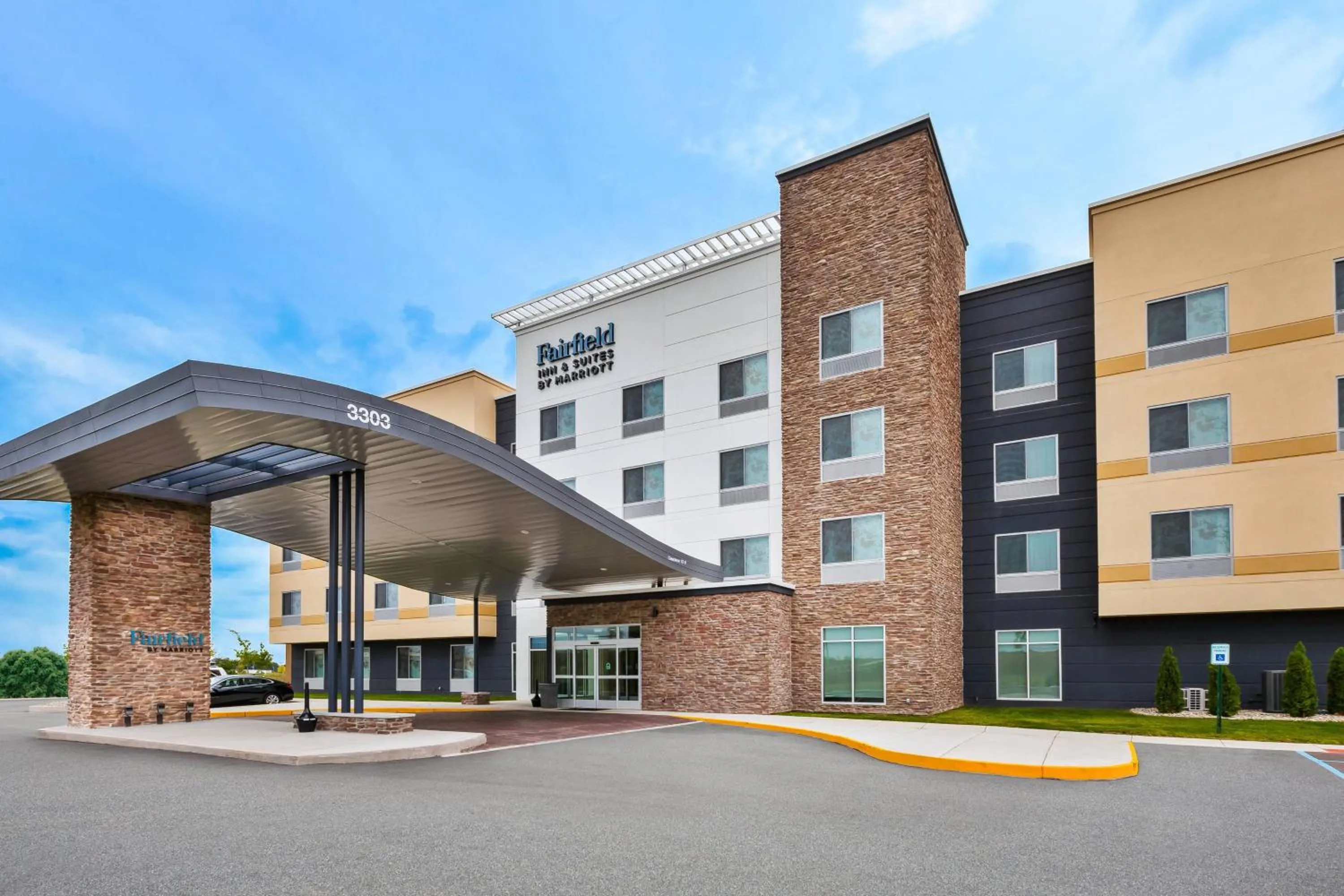 Property building in Fairfield Inn & Suites by Marriott Kalamazoo