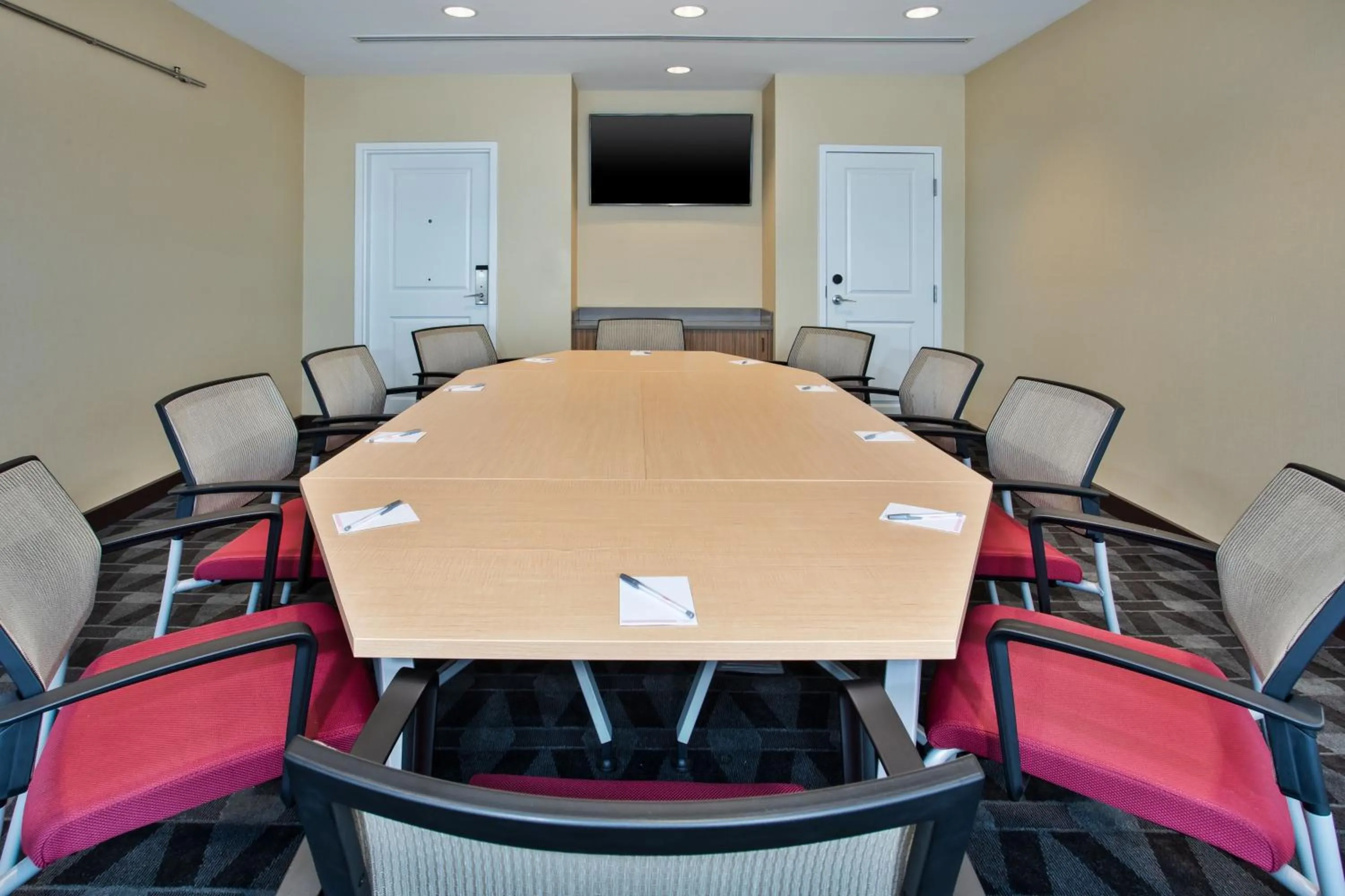 Meeting/conference room in TownePlace Suites by Marriott Detroit Belleville