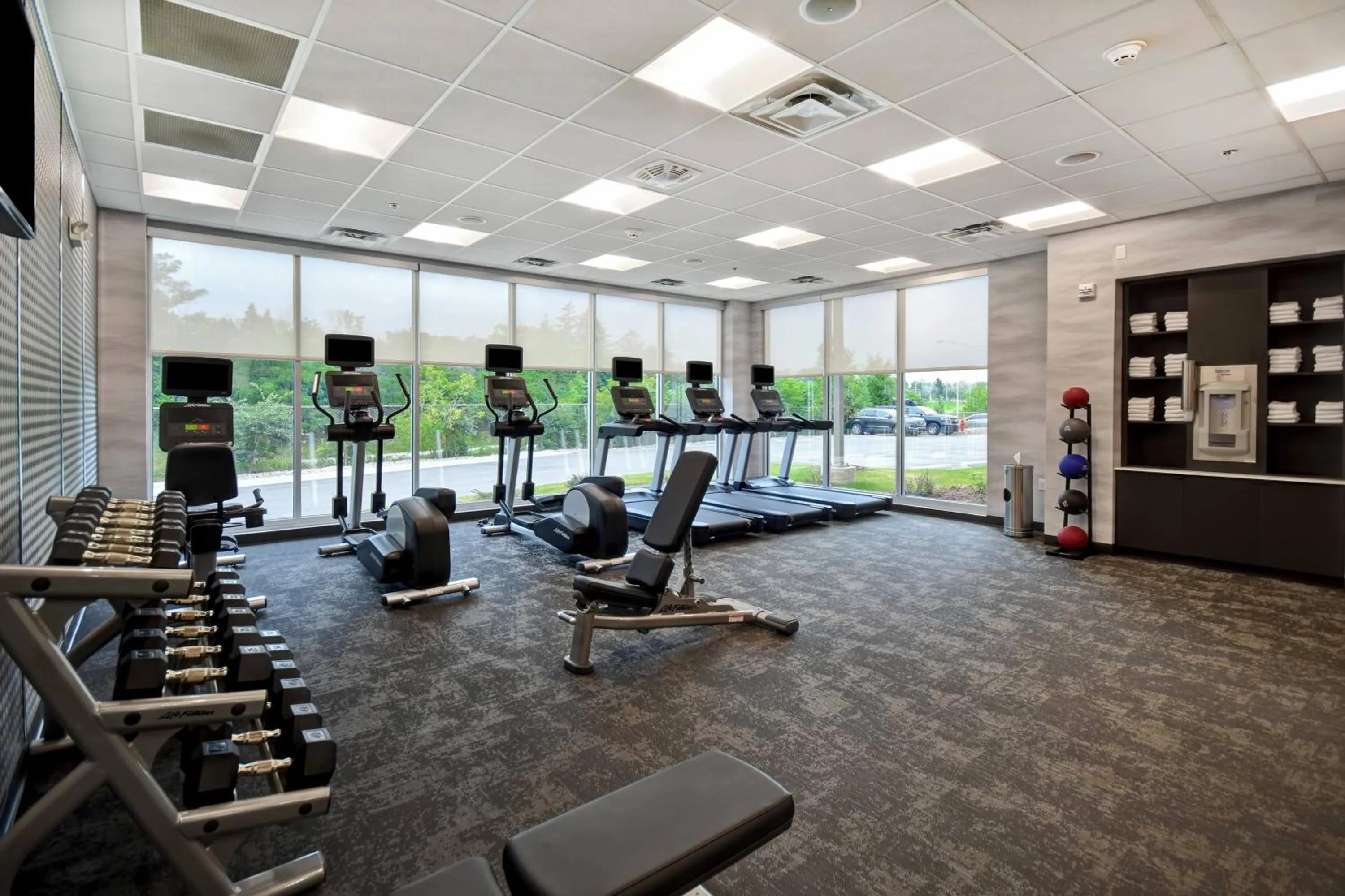 Fitness centre/facilities in Fairfield Inn & Suites by Marriott Milwaukee North