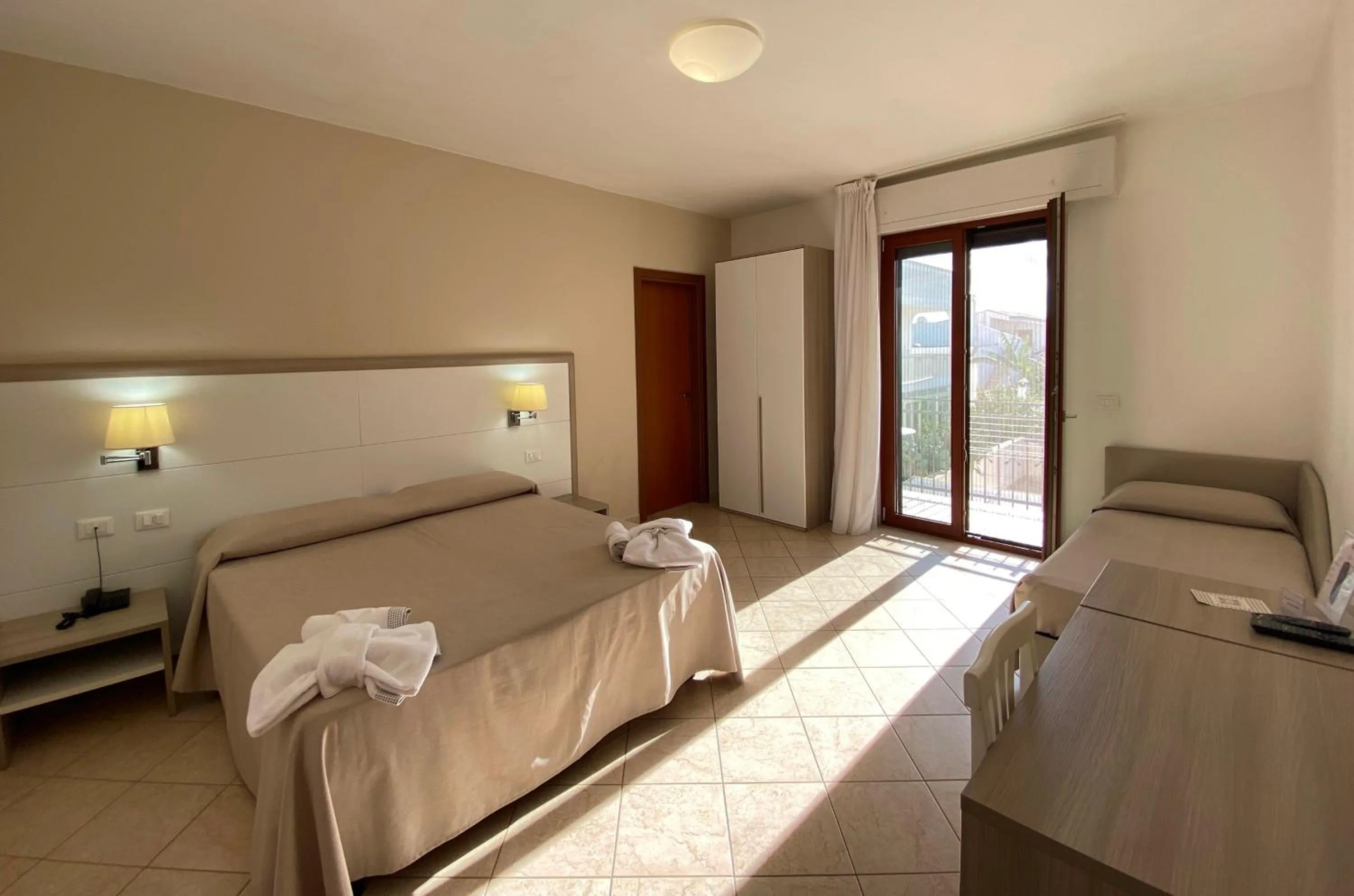 Photo of the whole room, Bed in Hotel Victoria