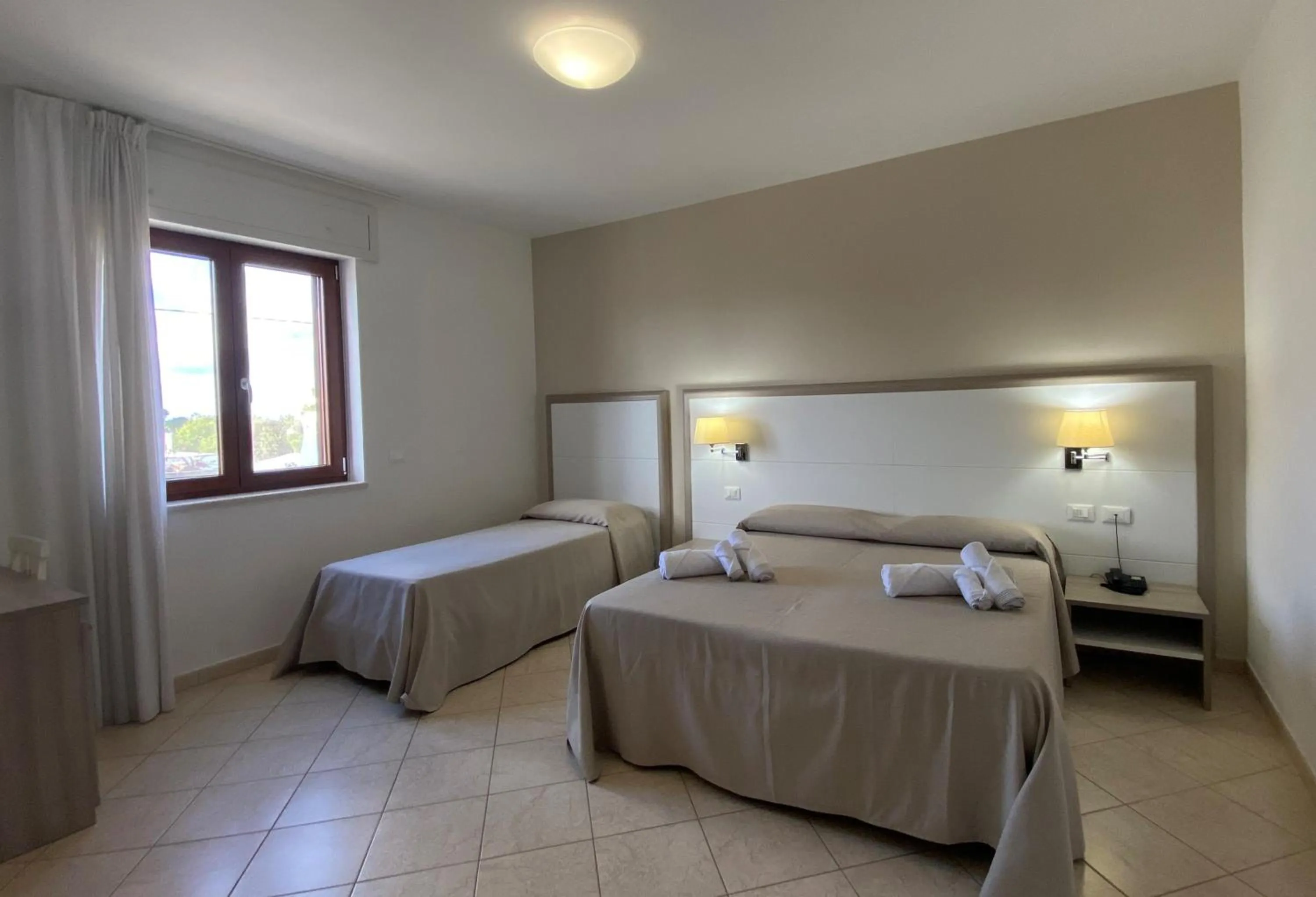 Photo of the whole room, Bed in Hotel Victoria