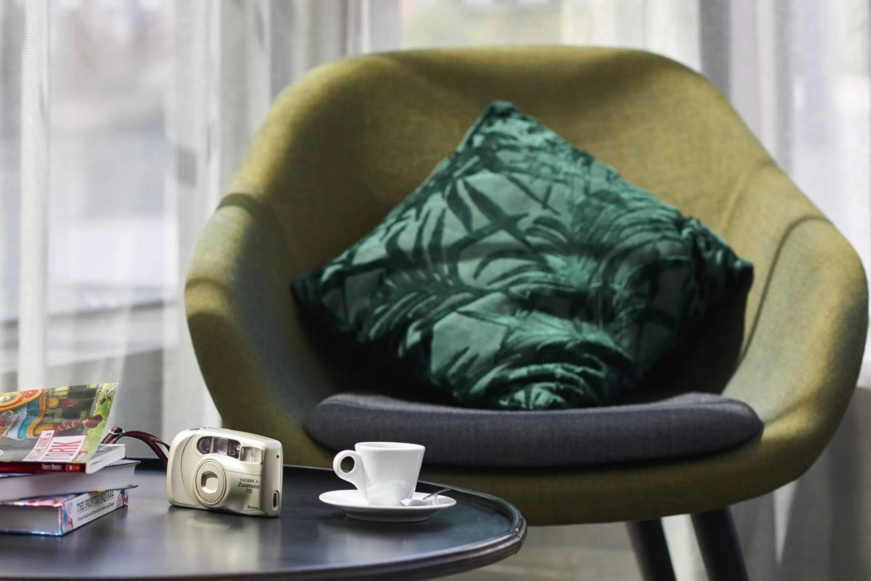 Living room in Moxy York