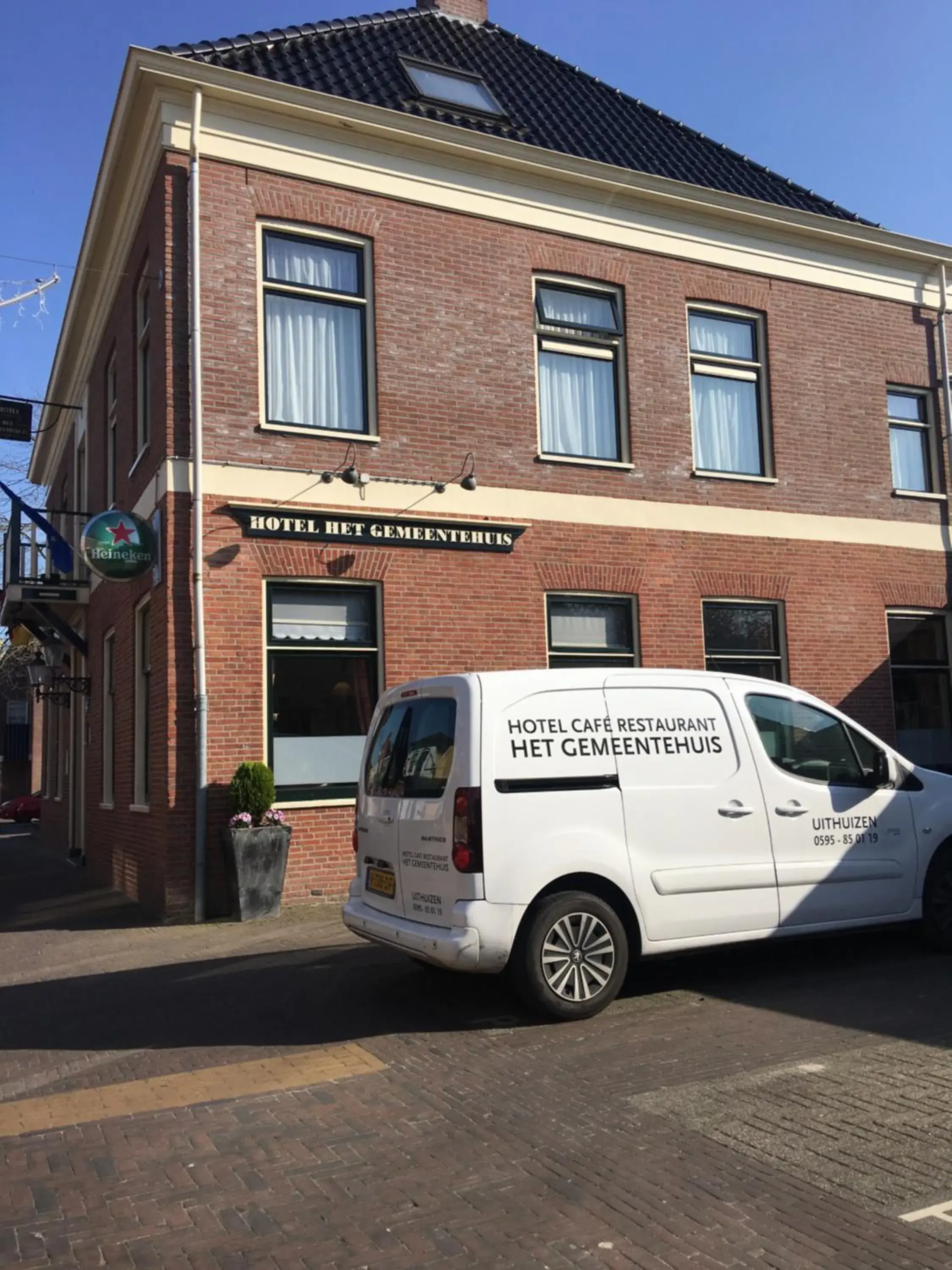 Hotel het Gemeentehuis Uithuizen Hotel het Gemeentehuis Uithuizen