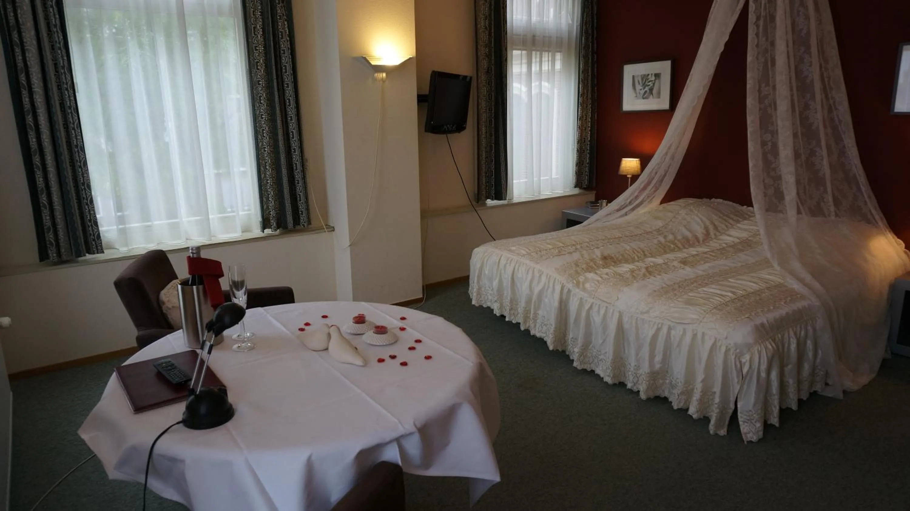 Hotel het Gemeentehuis Uithuizen