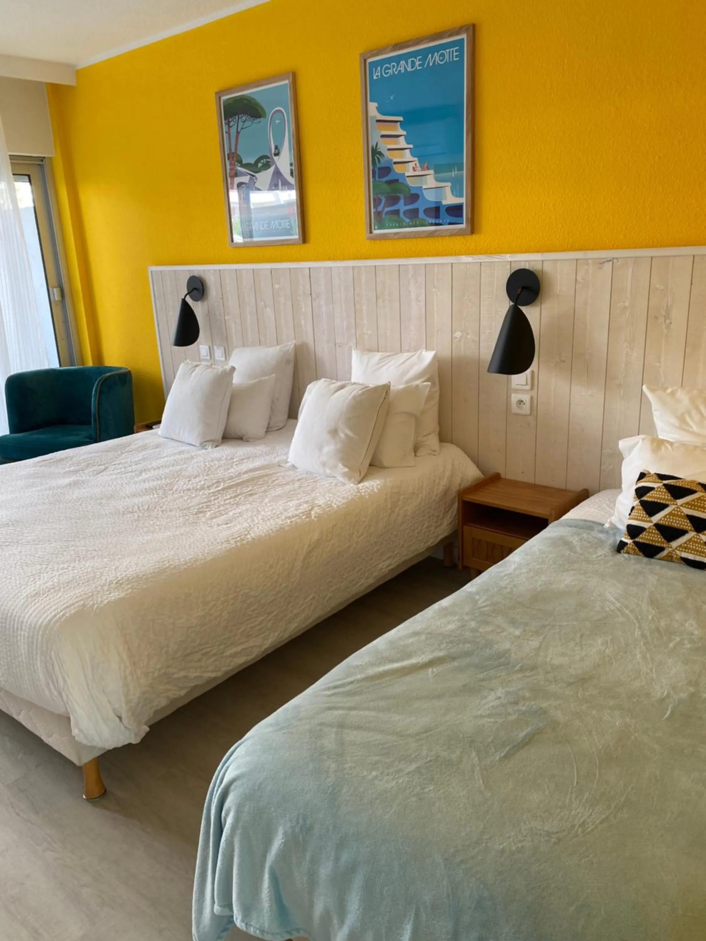 Bed in Hôtel Saint-Clair, côté Plage