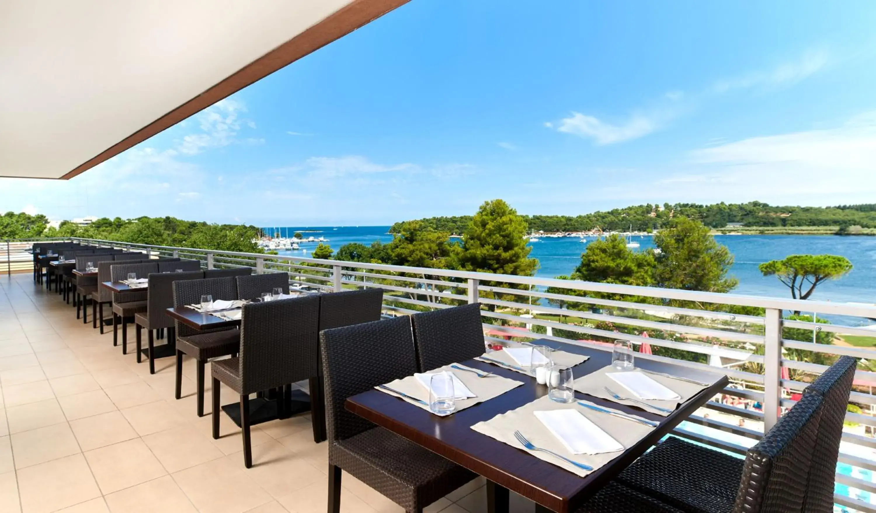 Restaurant/places to eat in Hotel Molindrio Plava Laguna Restaurant/places to eat in Hotel Molindrio Plava Laguna