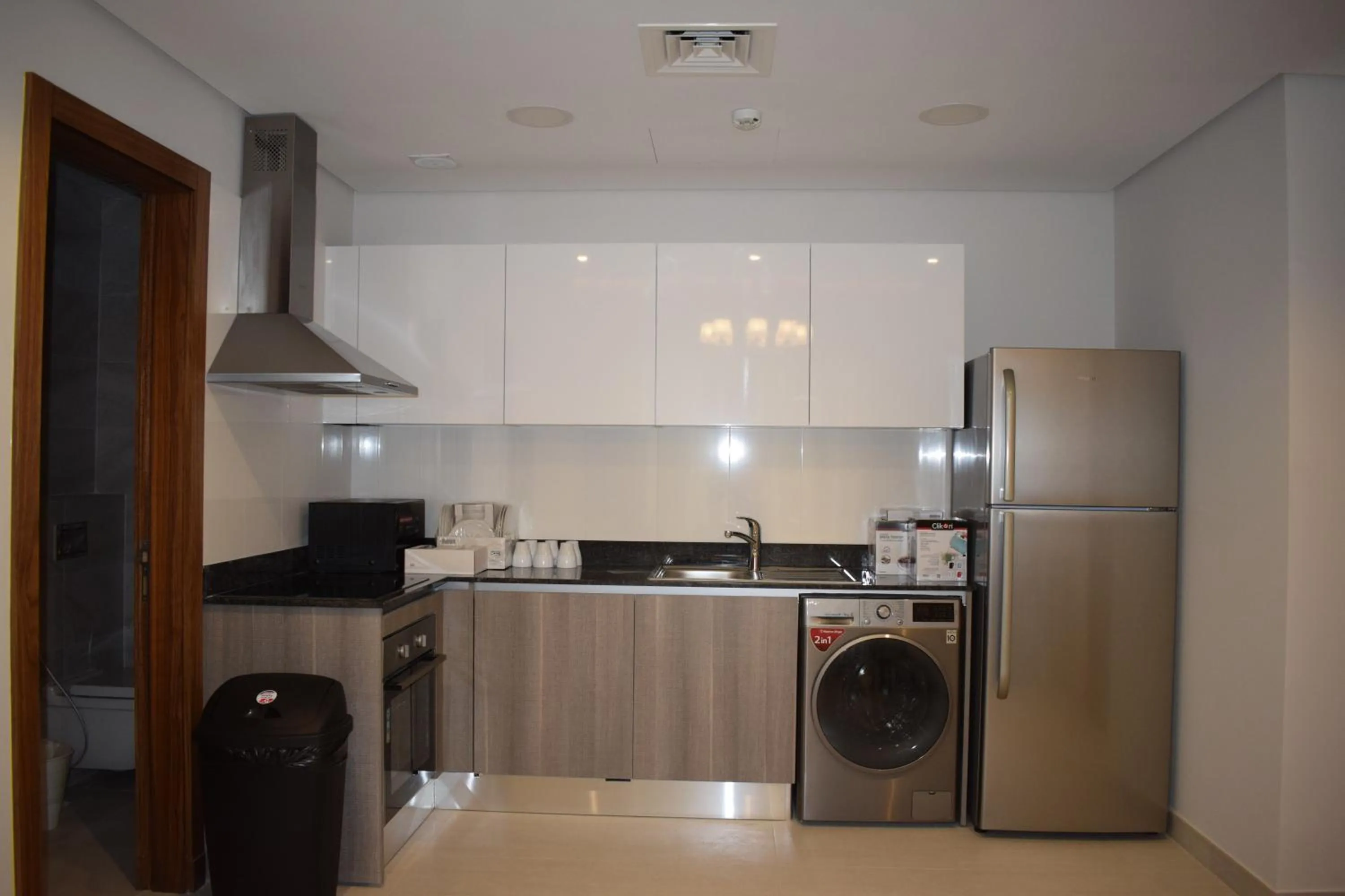 Kitchen or kitchenette in The Spot Residence