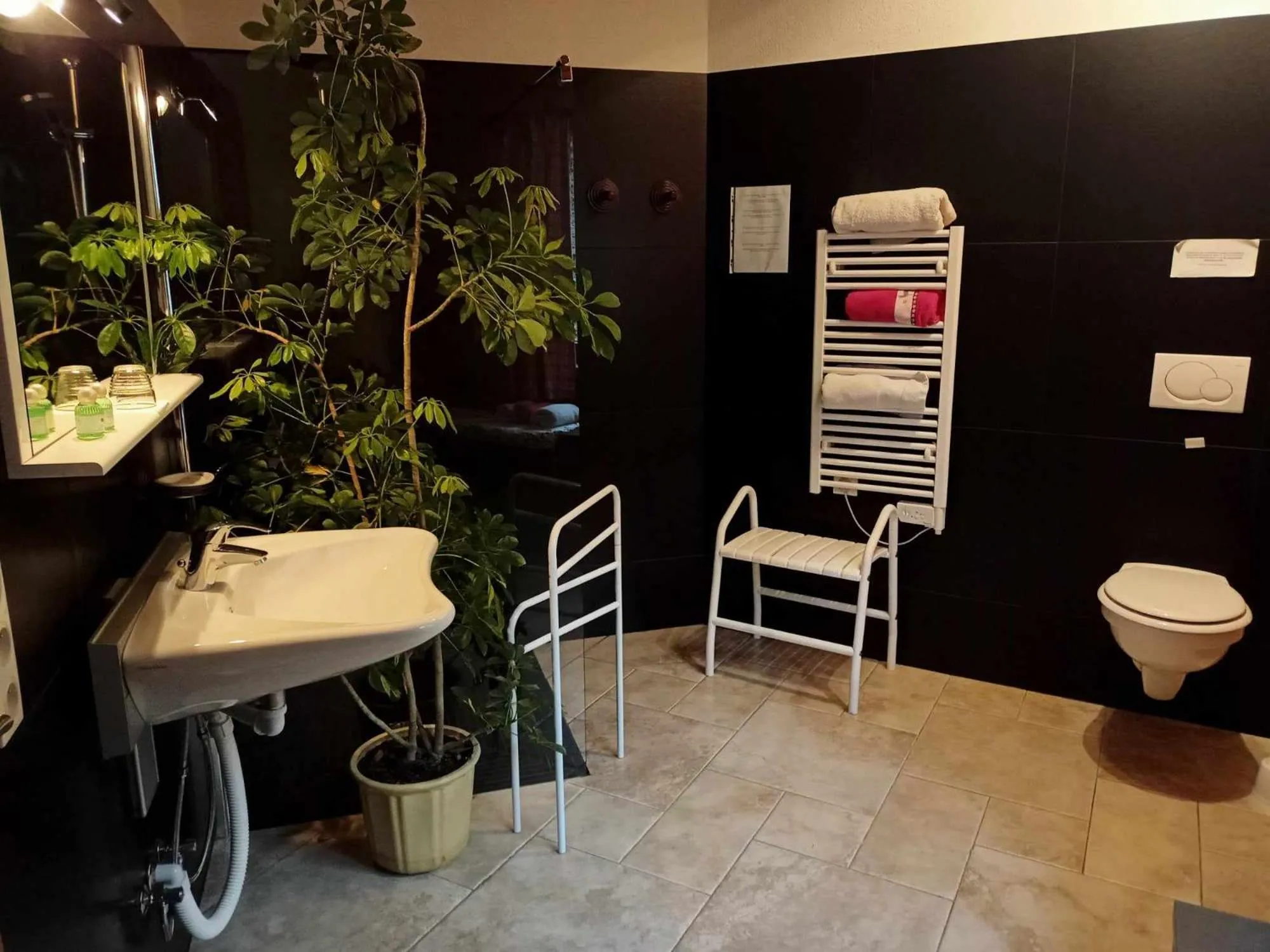 Double Room - Disability Access in Chambres d'hôtes Les Rondins De La Fecht