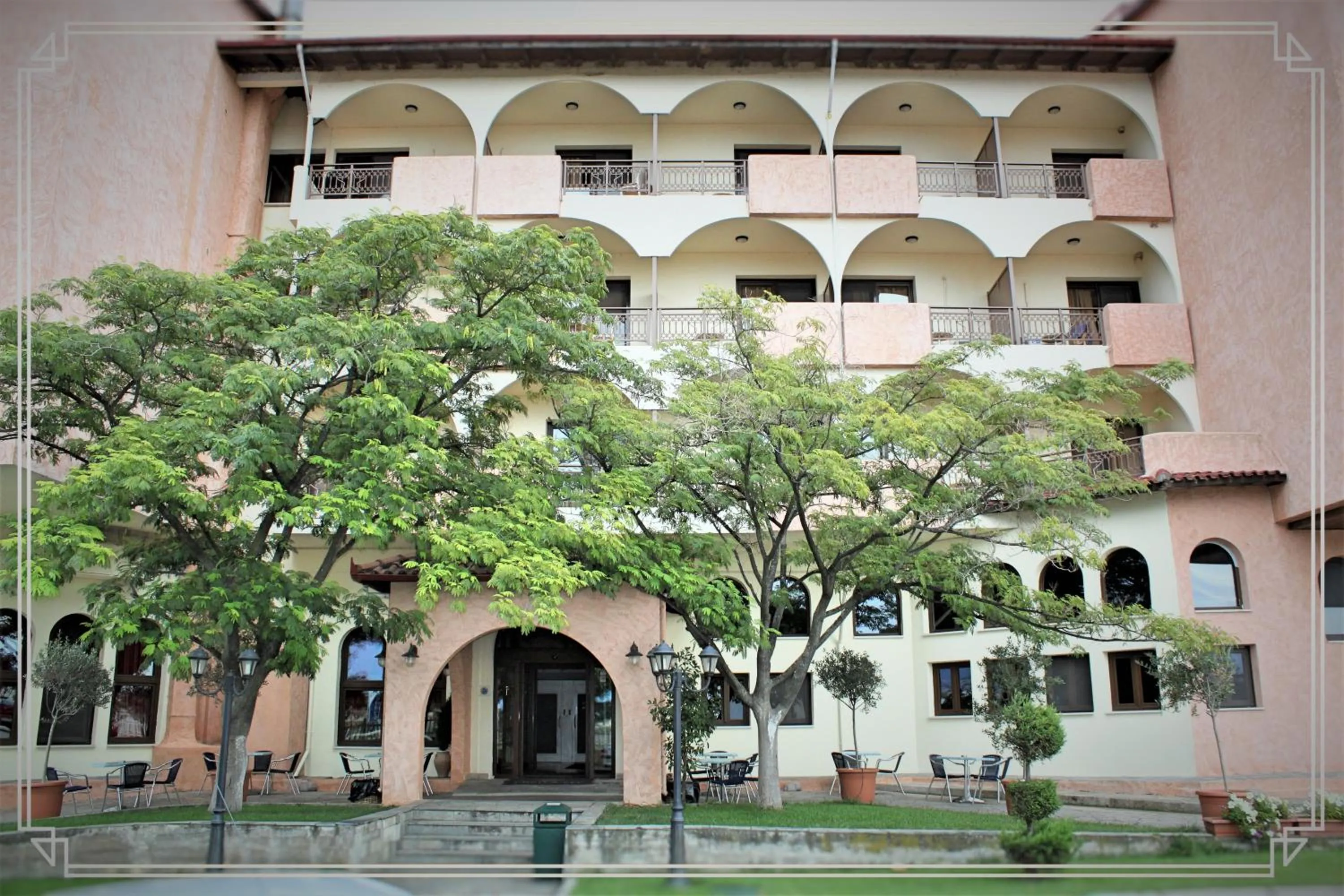 Facade/entrance in Chris & Eve Mansion