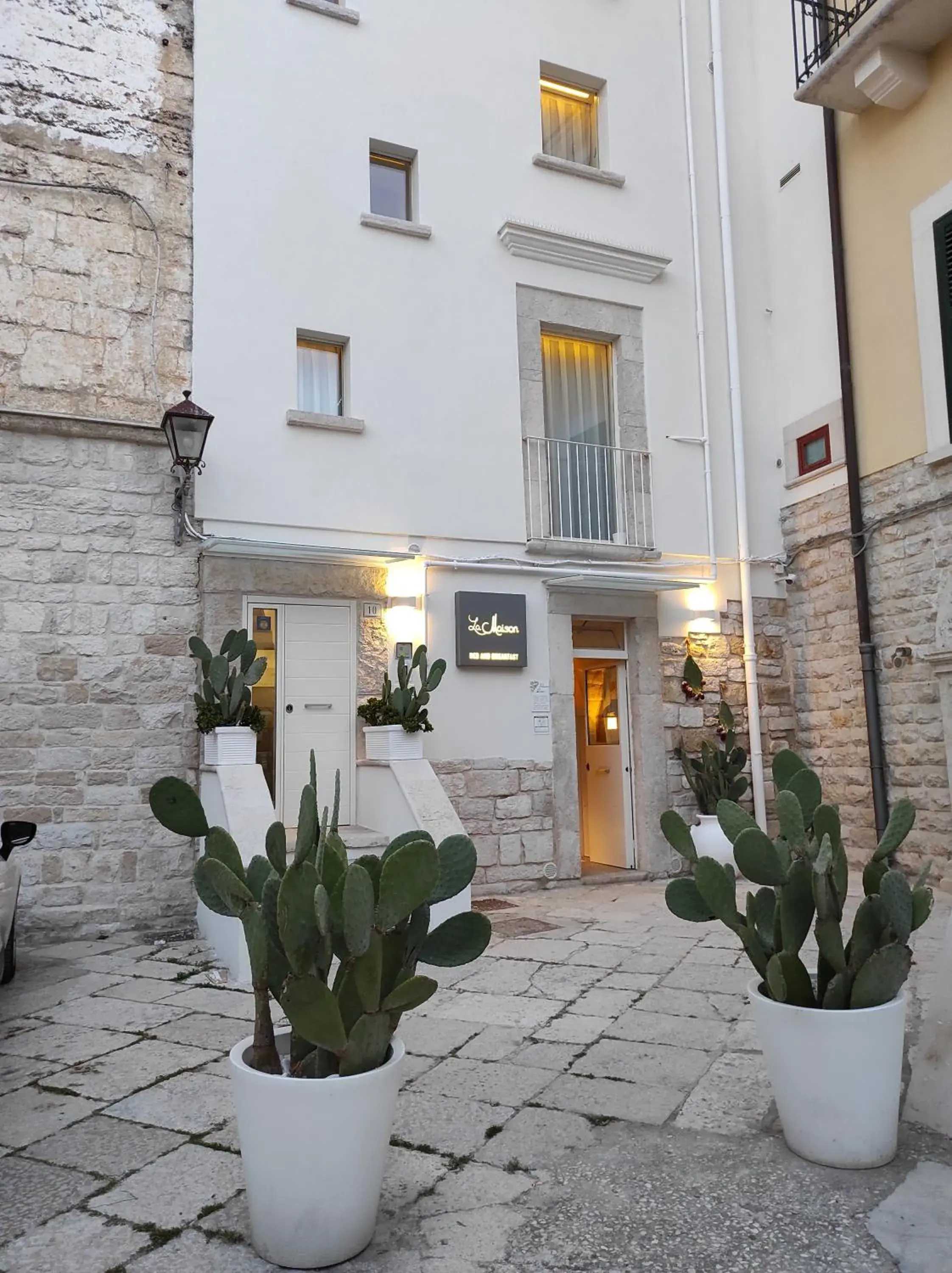 La Maison La Maison