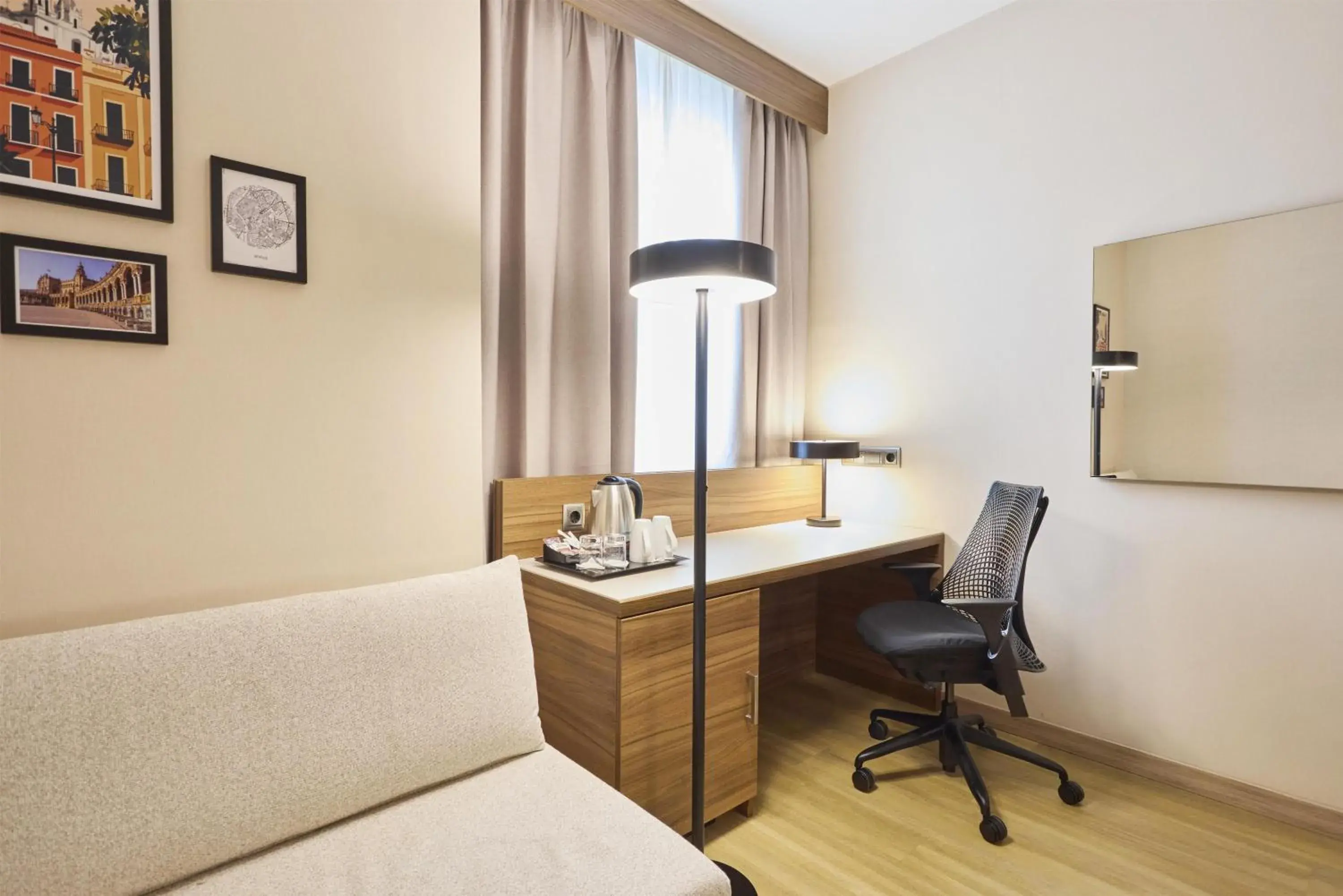 Bedroom in Hilton Garden Inn Sevilla Bedroom in Hilton Garden Inn Sevilla